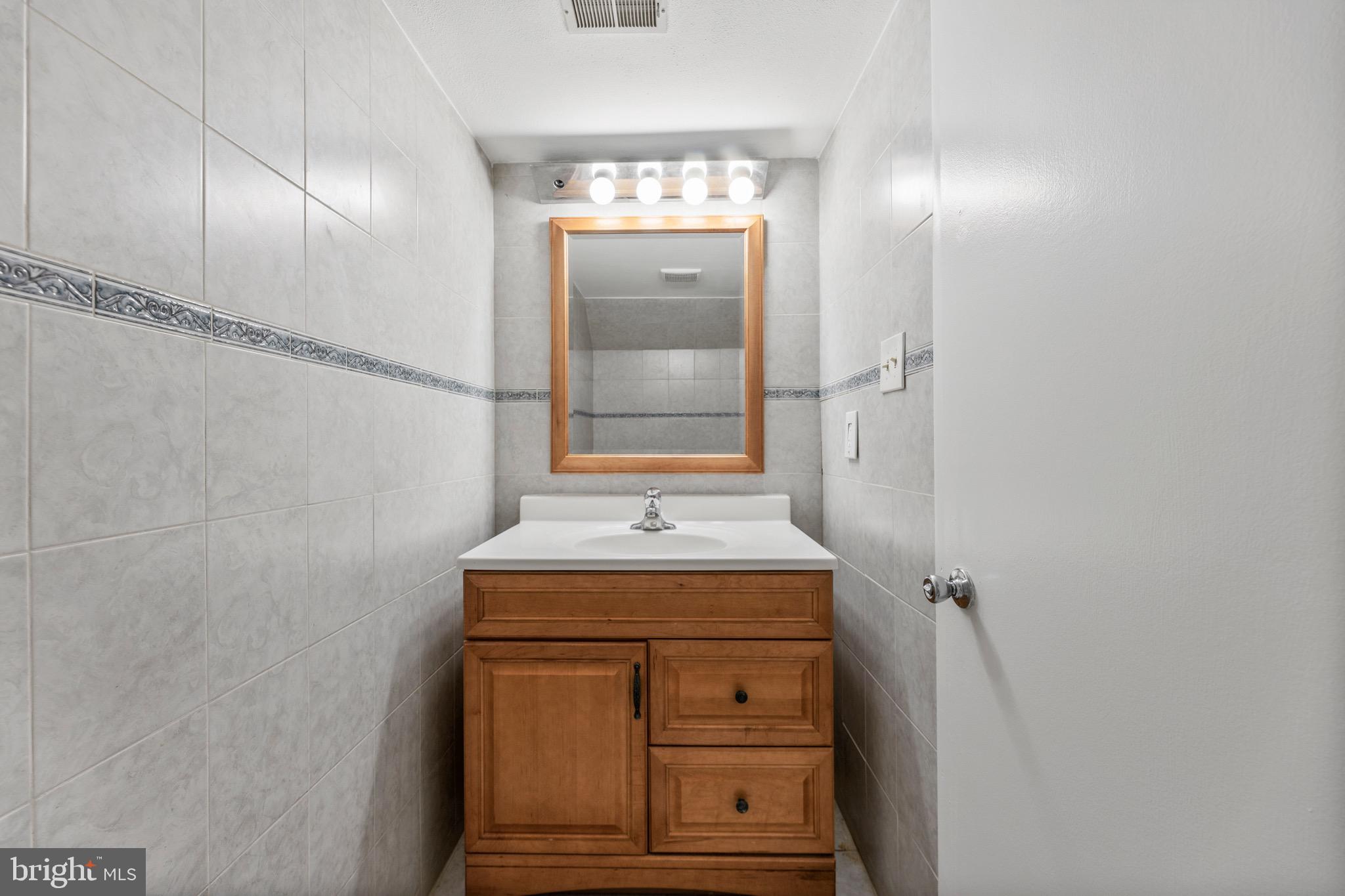 CHARLENE - Residential