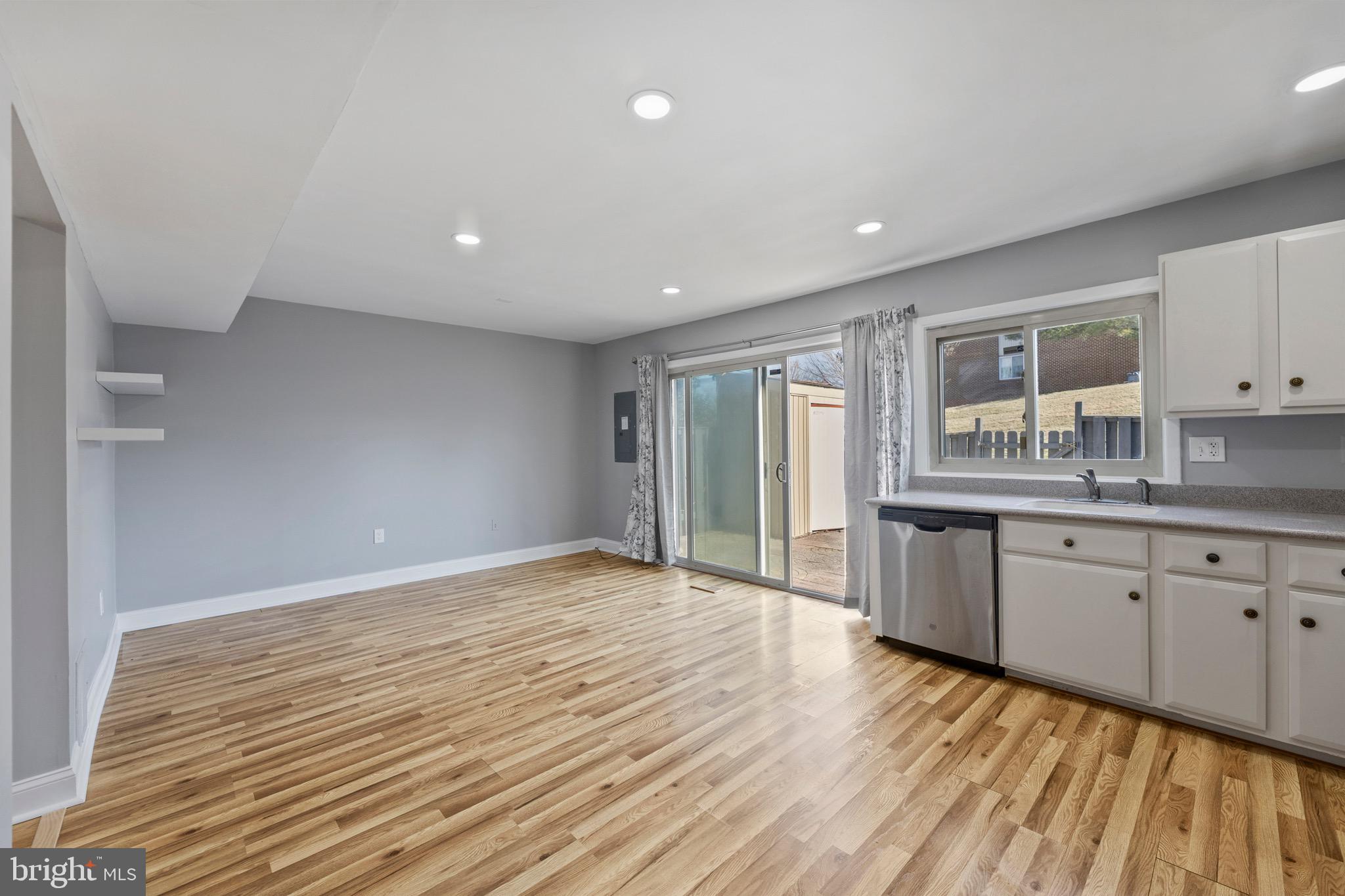 CHARLENE - Residential