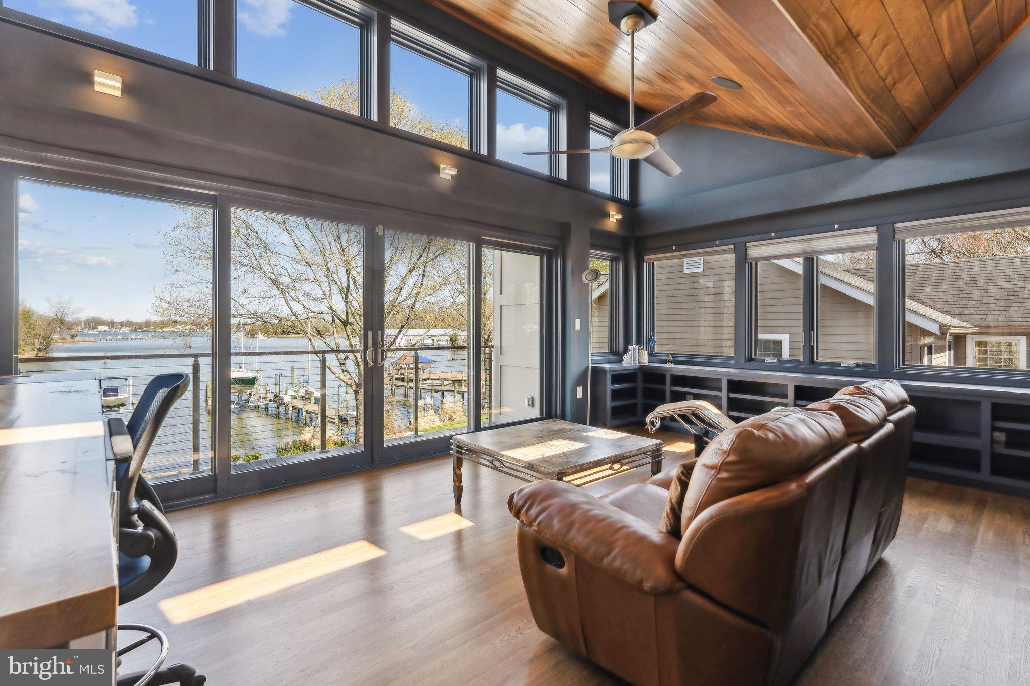 SHADY OAKS MANOR - Residential