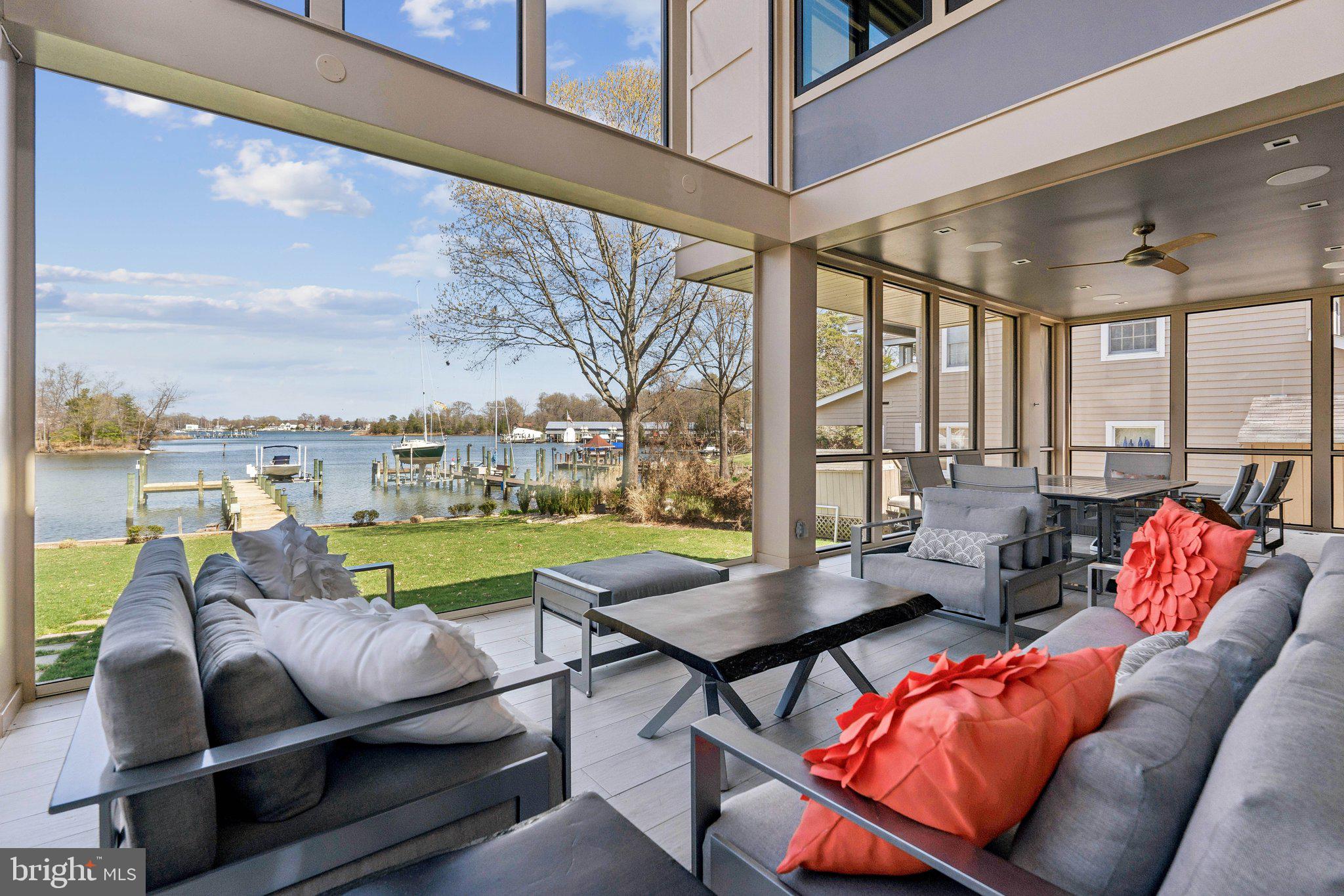 SHADY OAKS MANOR - Residential