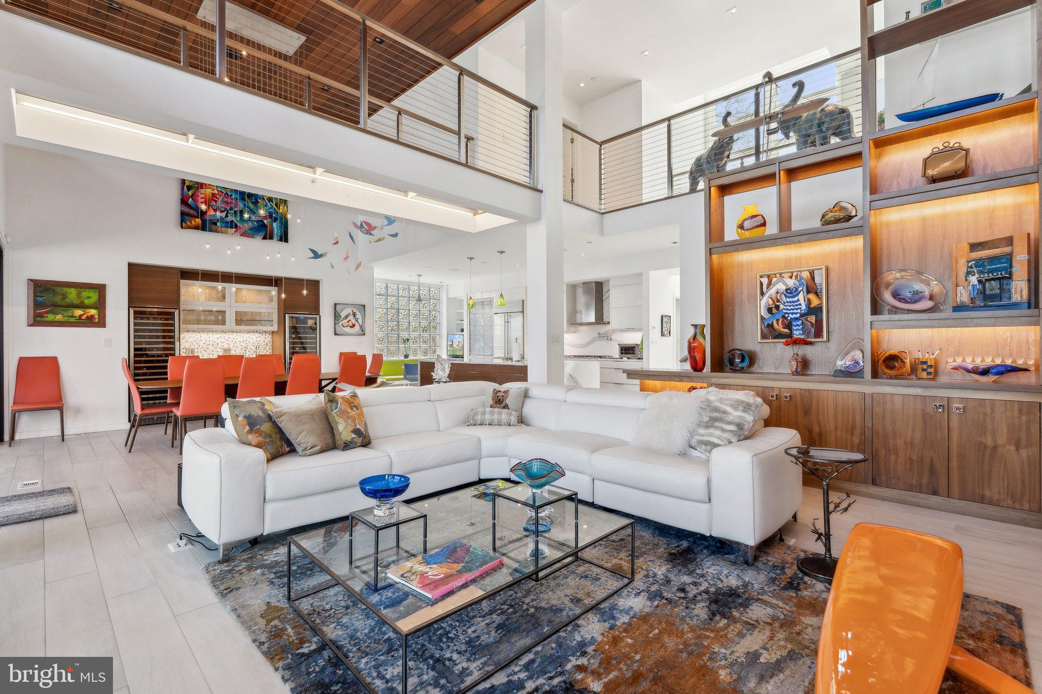 SHADY OAKS MANOR - Residential