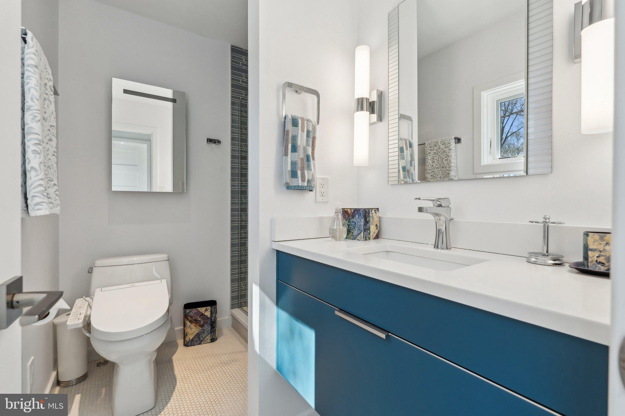 SHADY OAKS MANOR - Residential