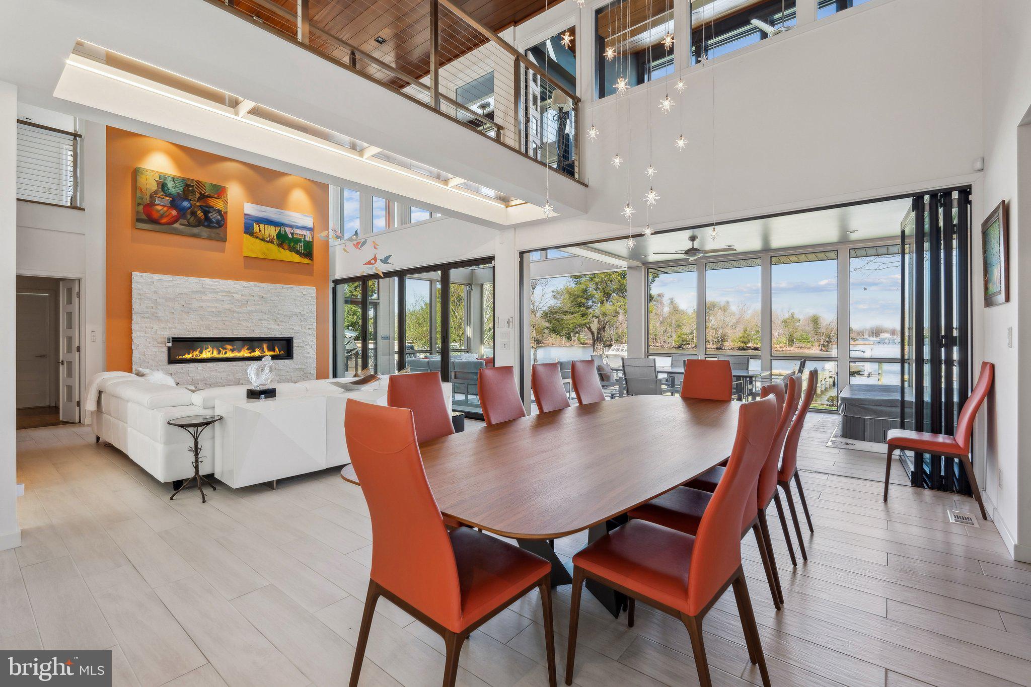 SHADY OAKS MANOR - Residential