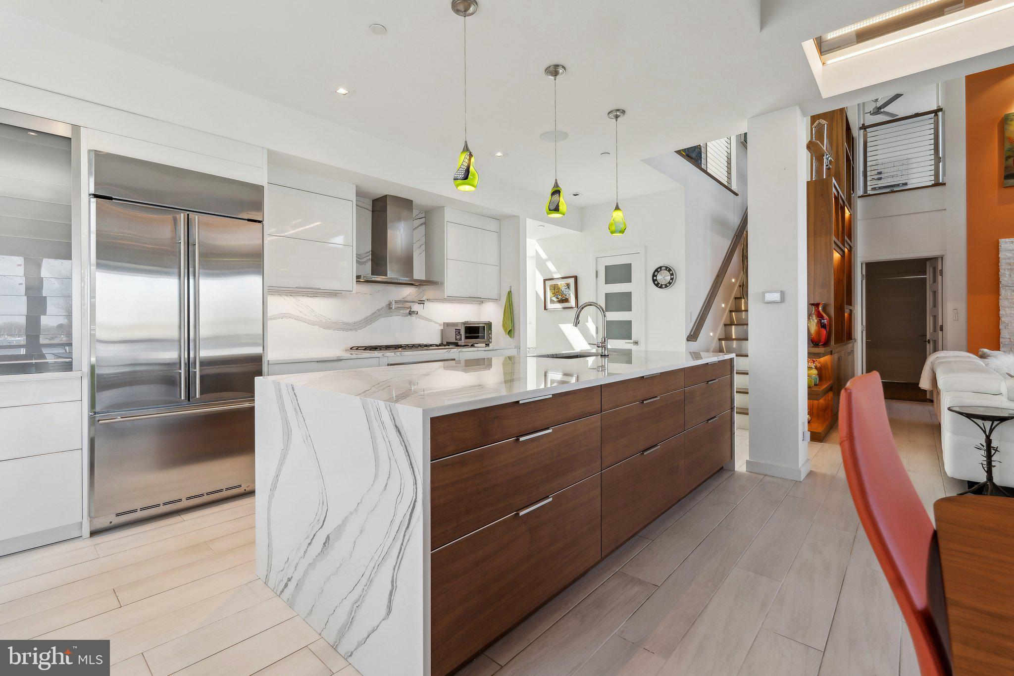 SHADY OAKS MANOR - Residential