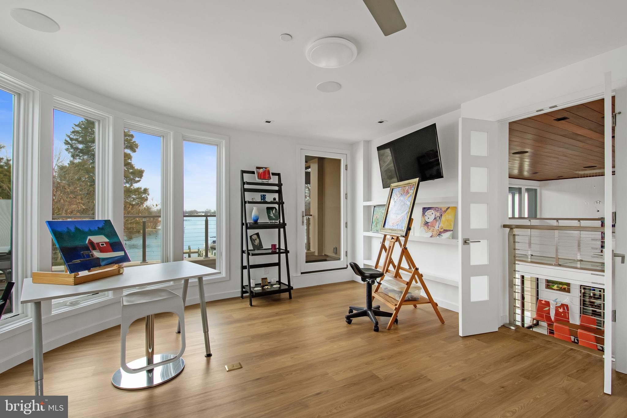 SHADY OAKS MANOR - Residential