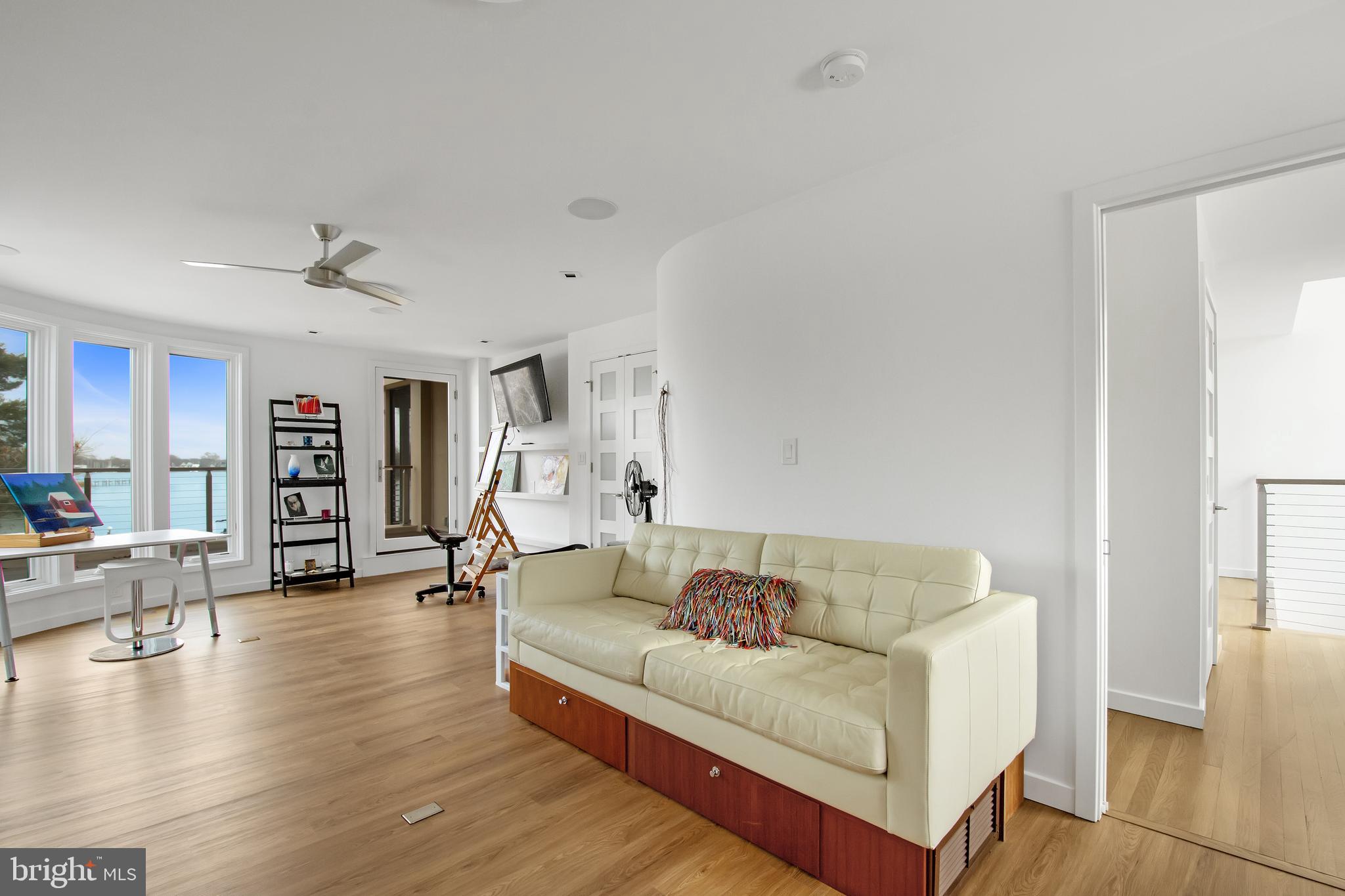 SHADY OAKS MANOR - Residential