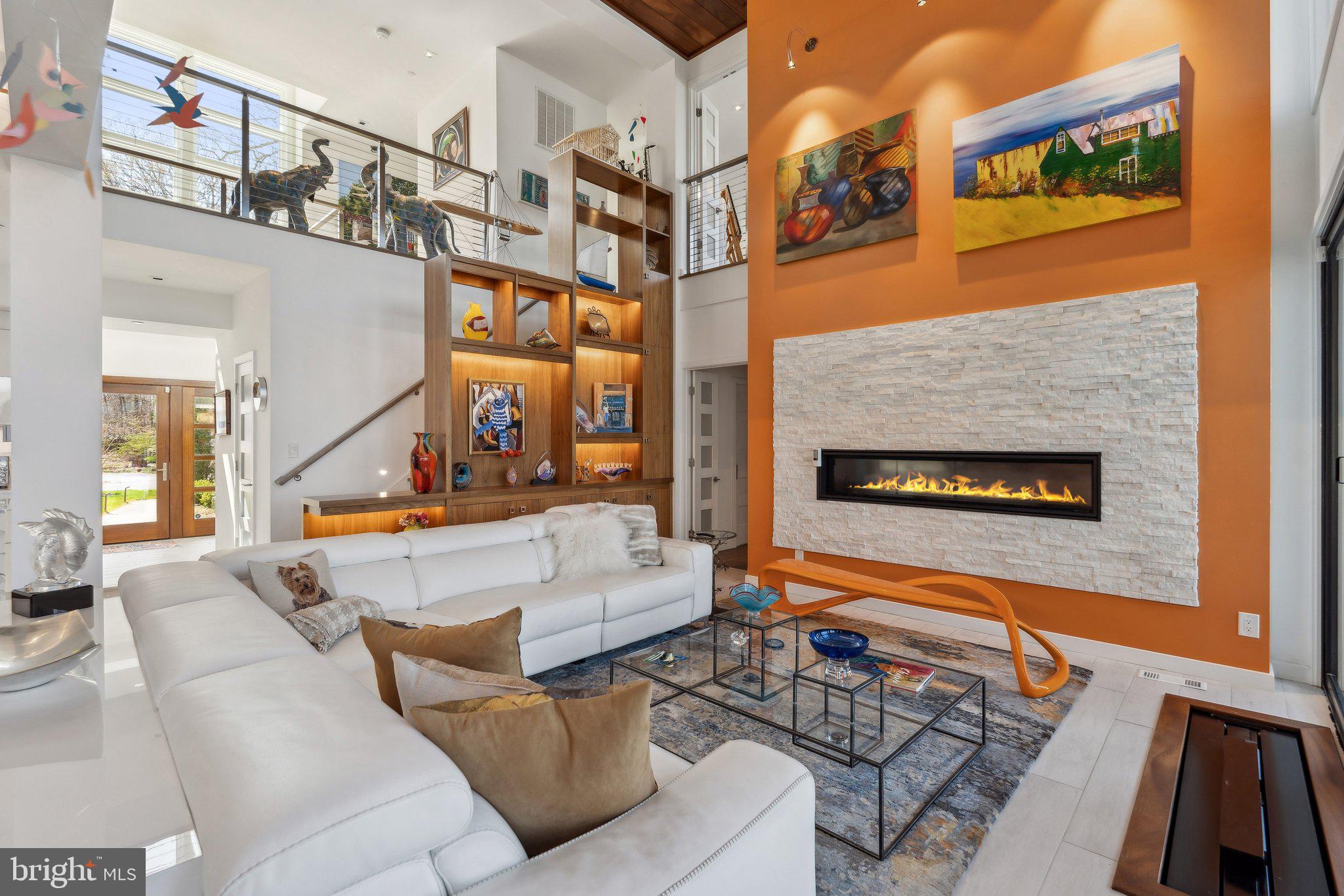 SHADY OAKS MANOR - Residential