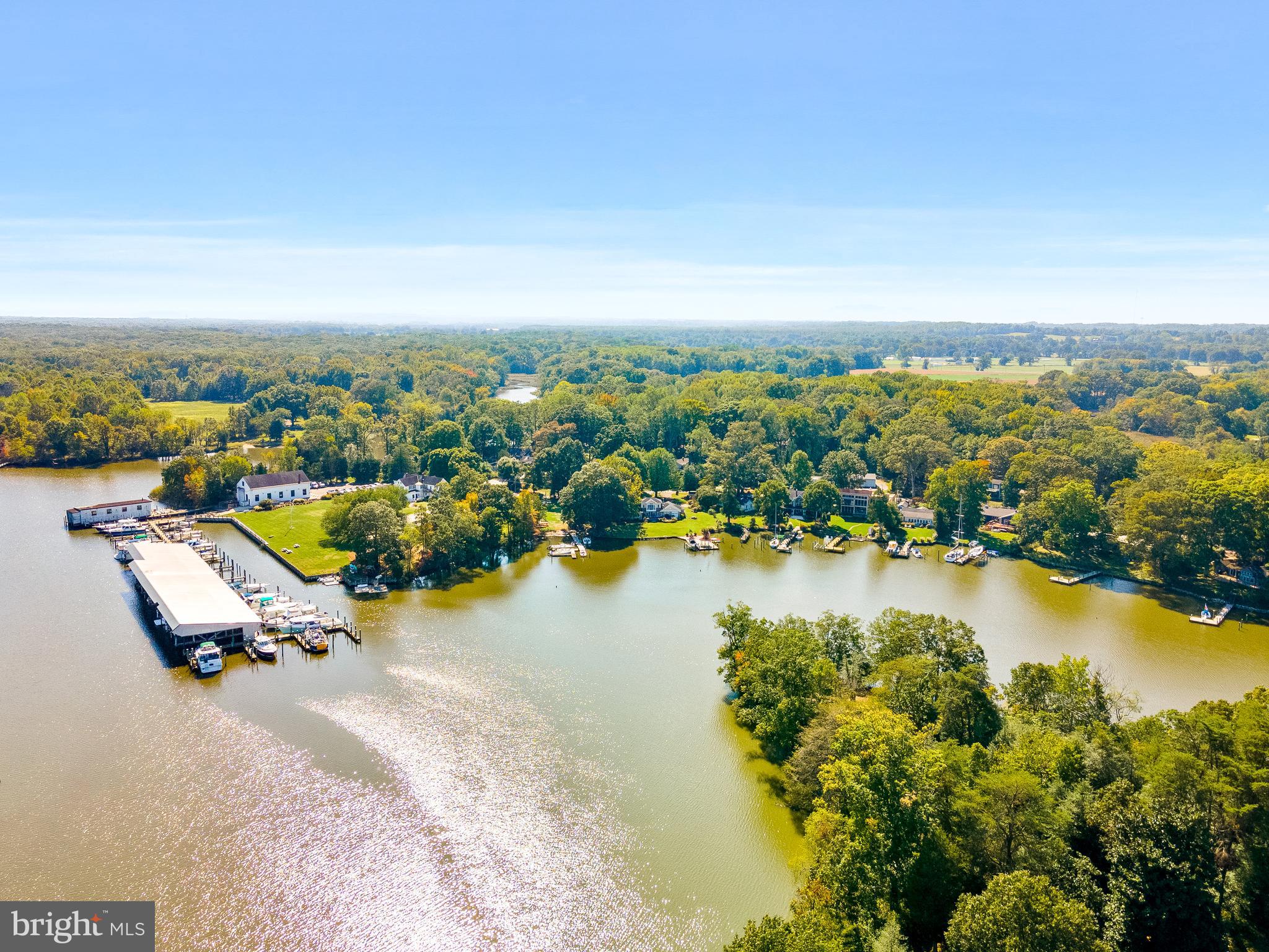 SHADY OAKS MANOR - Residential