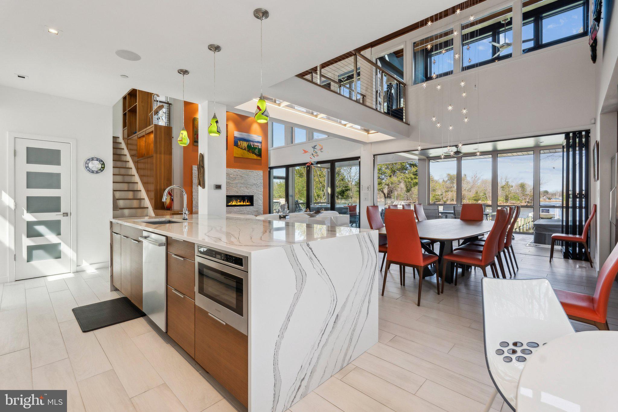 SHADY OAKS MANOR - Residential