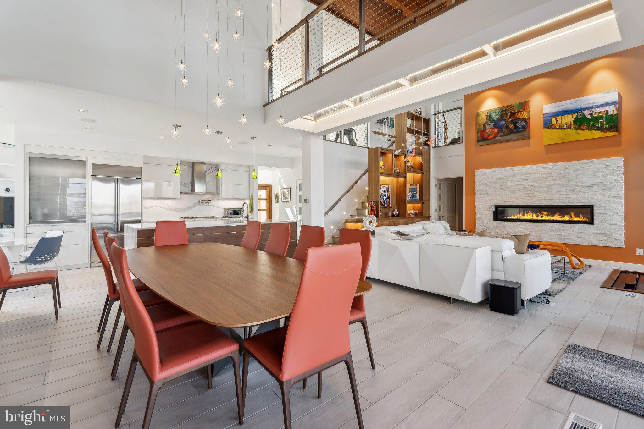 SHADY OAKS MANOR - Residential