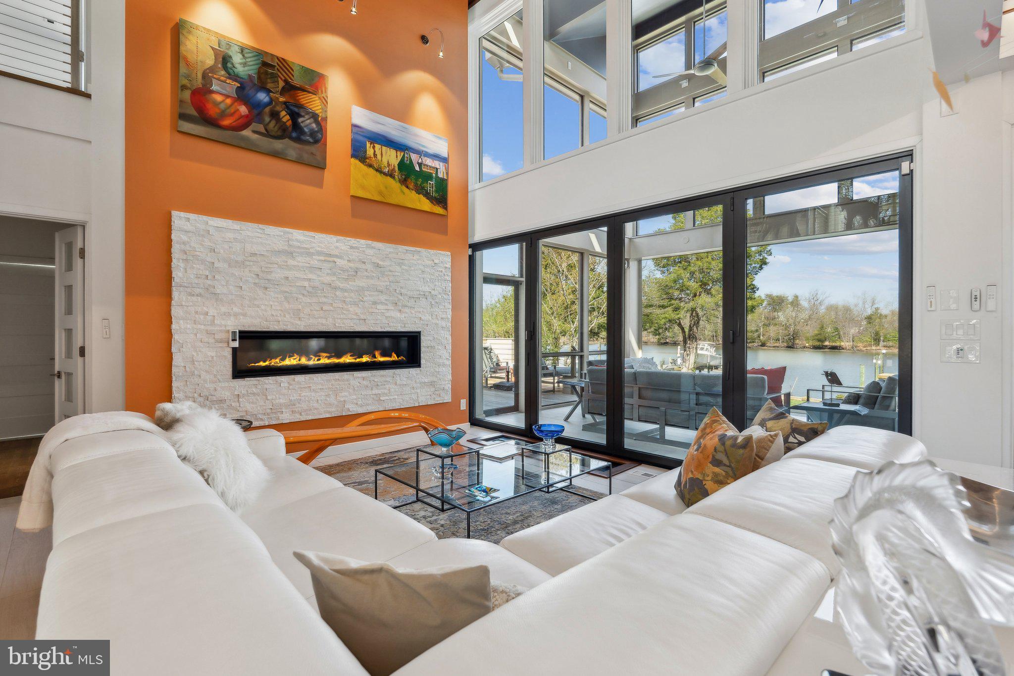 SHADY OAKS MANOR - Residential