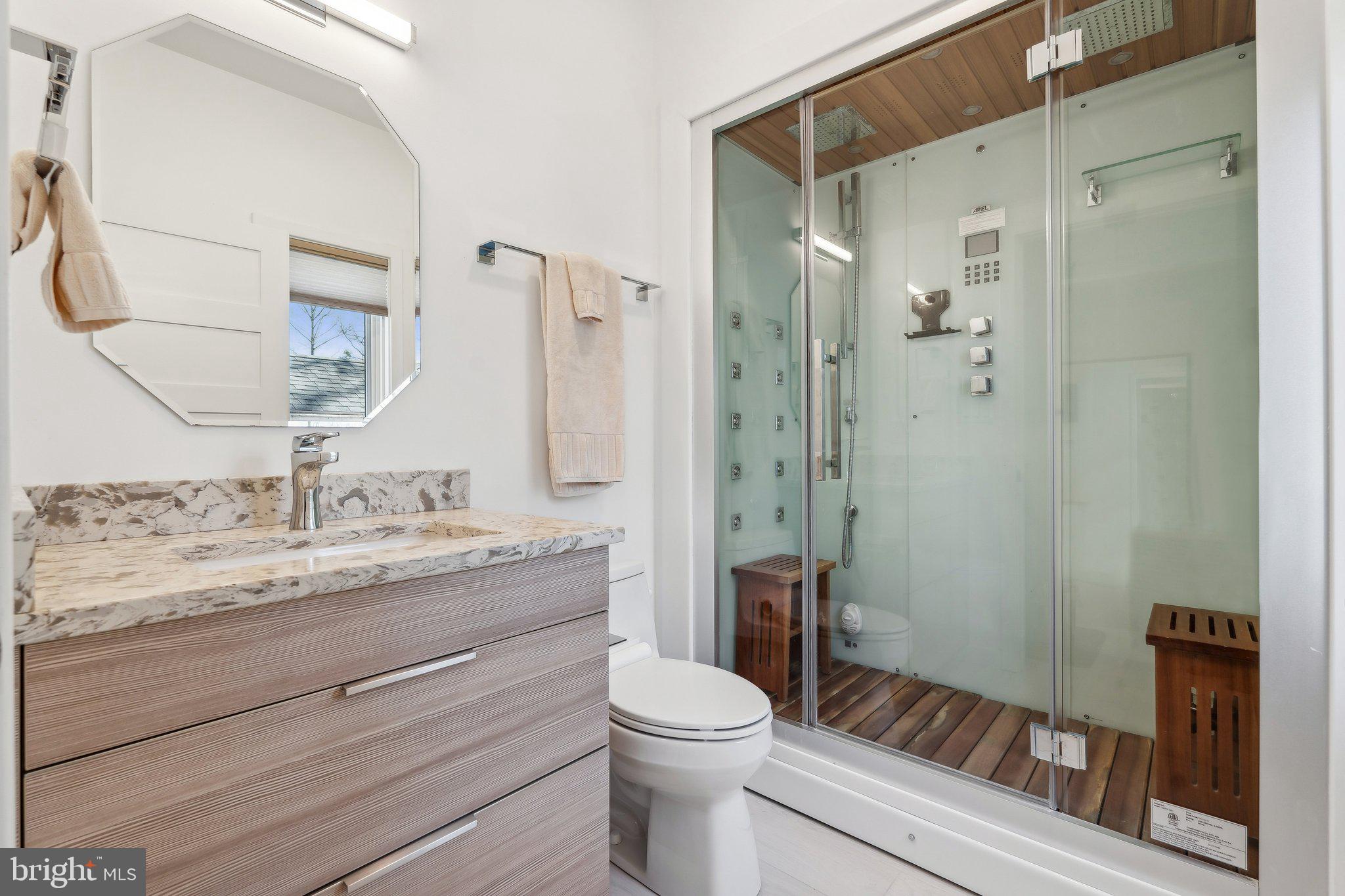 SHADY OAKS MANOR - Residential