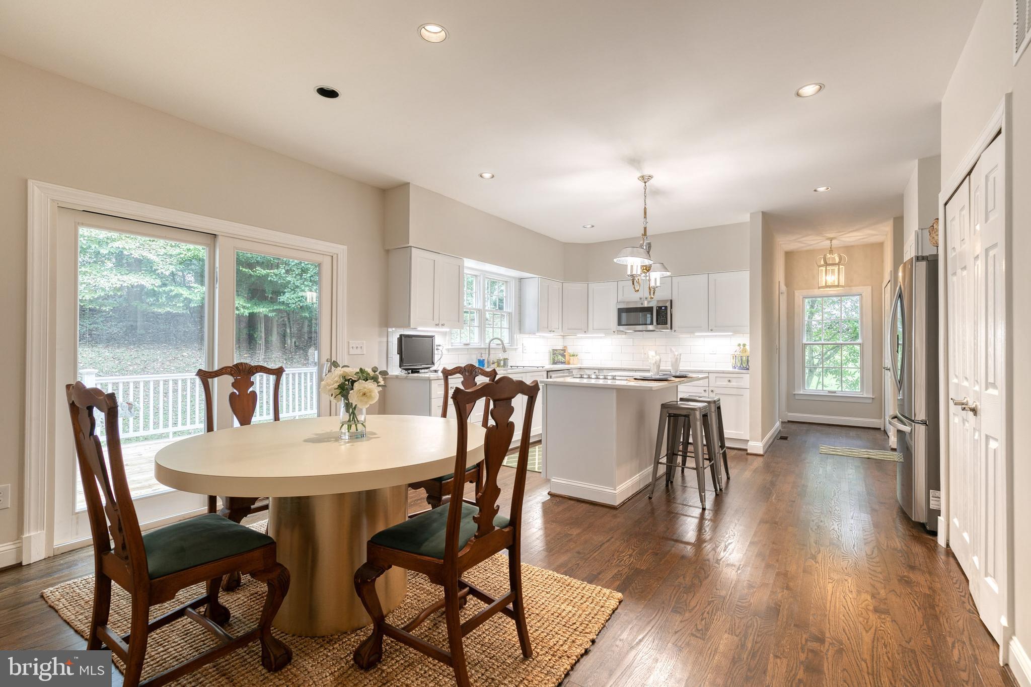 MANOR SPRINGS - Residential