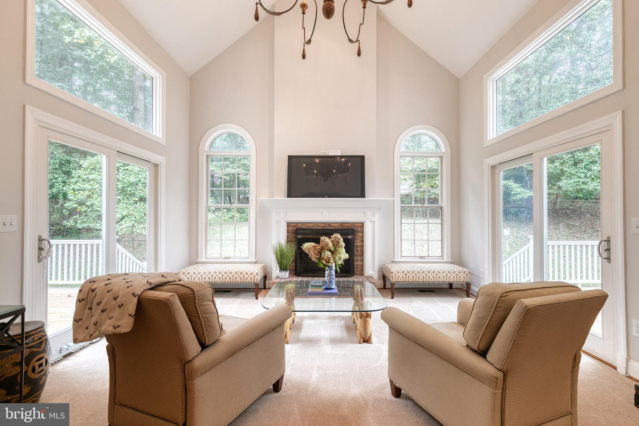 MANOR SPRINGS - Residential