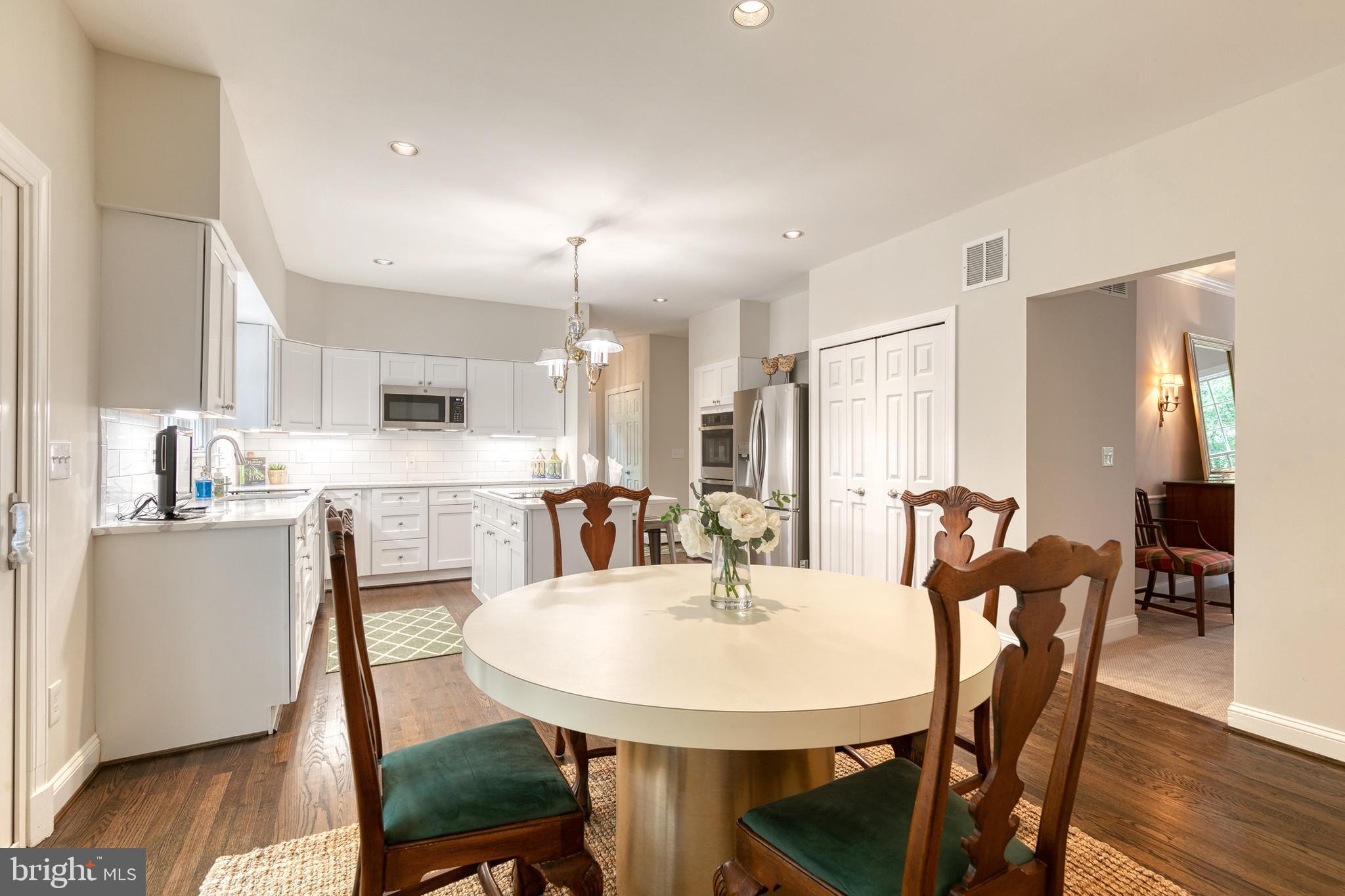 MANOR SPRINGS - Residential