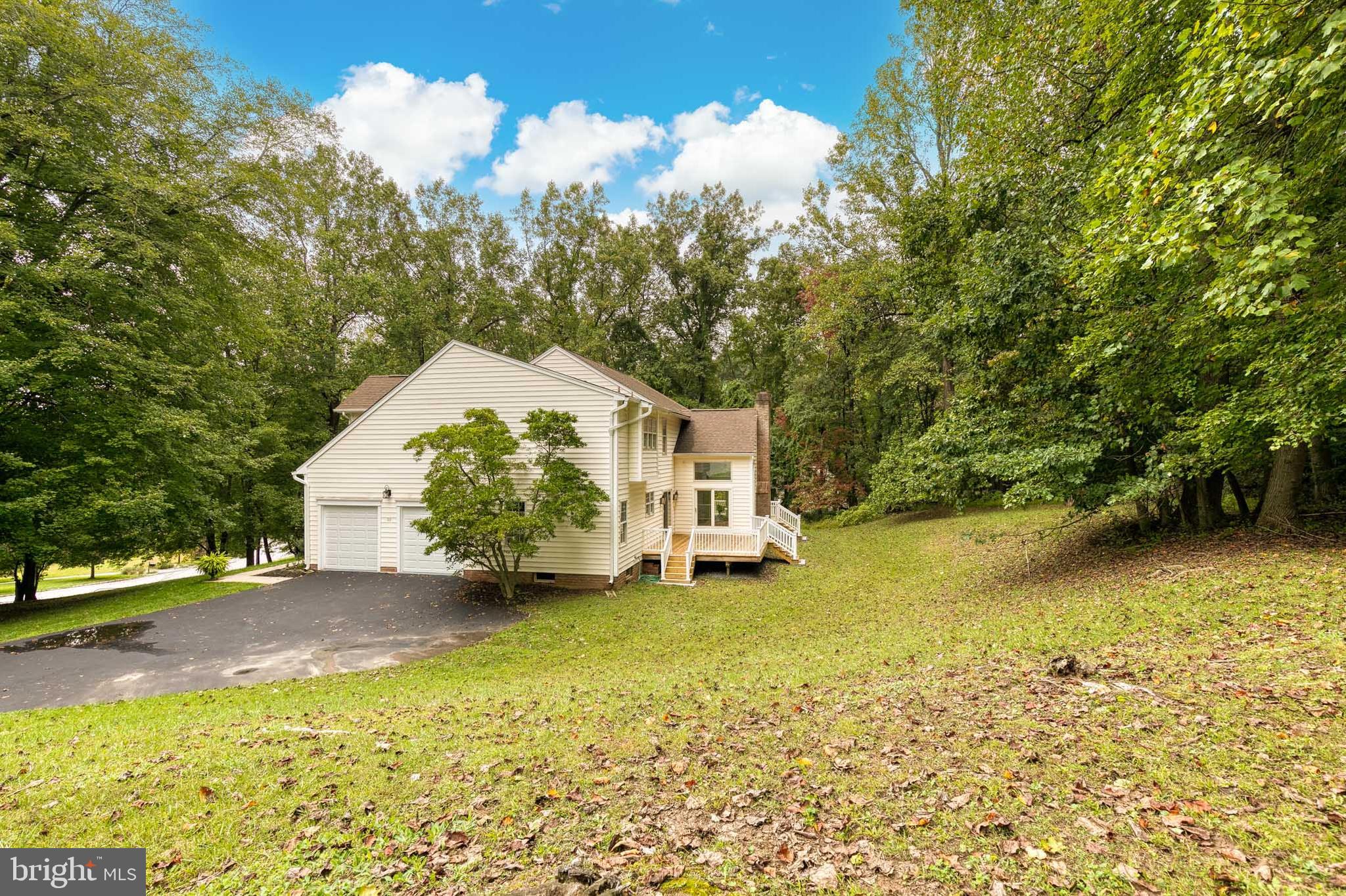 MANOR SPRINGS - Residential