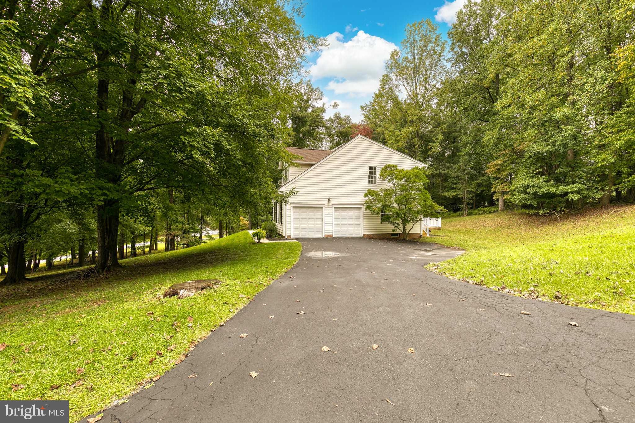 MANOR SPRINGS - Residential