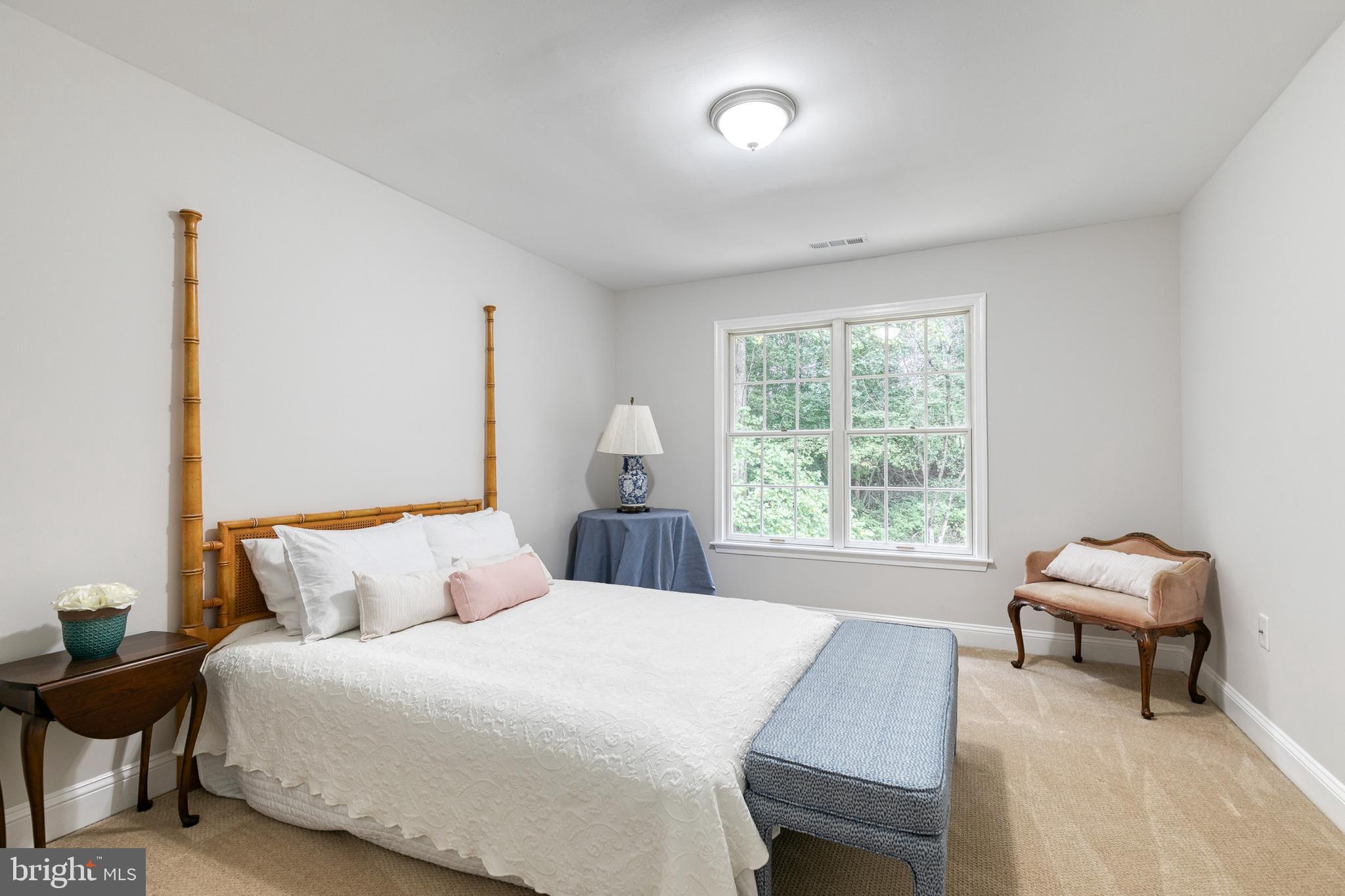 MANOR SPRINGS - Residential