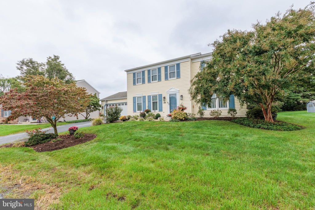 Photo of 8 Cobblestone Drive, Willow Street, PA 17584 (MLS # PALA2057982)