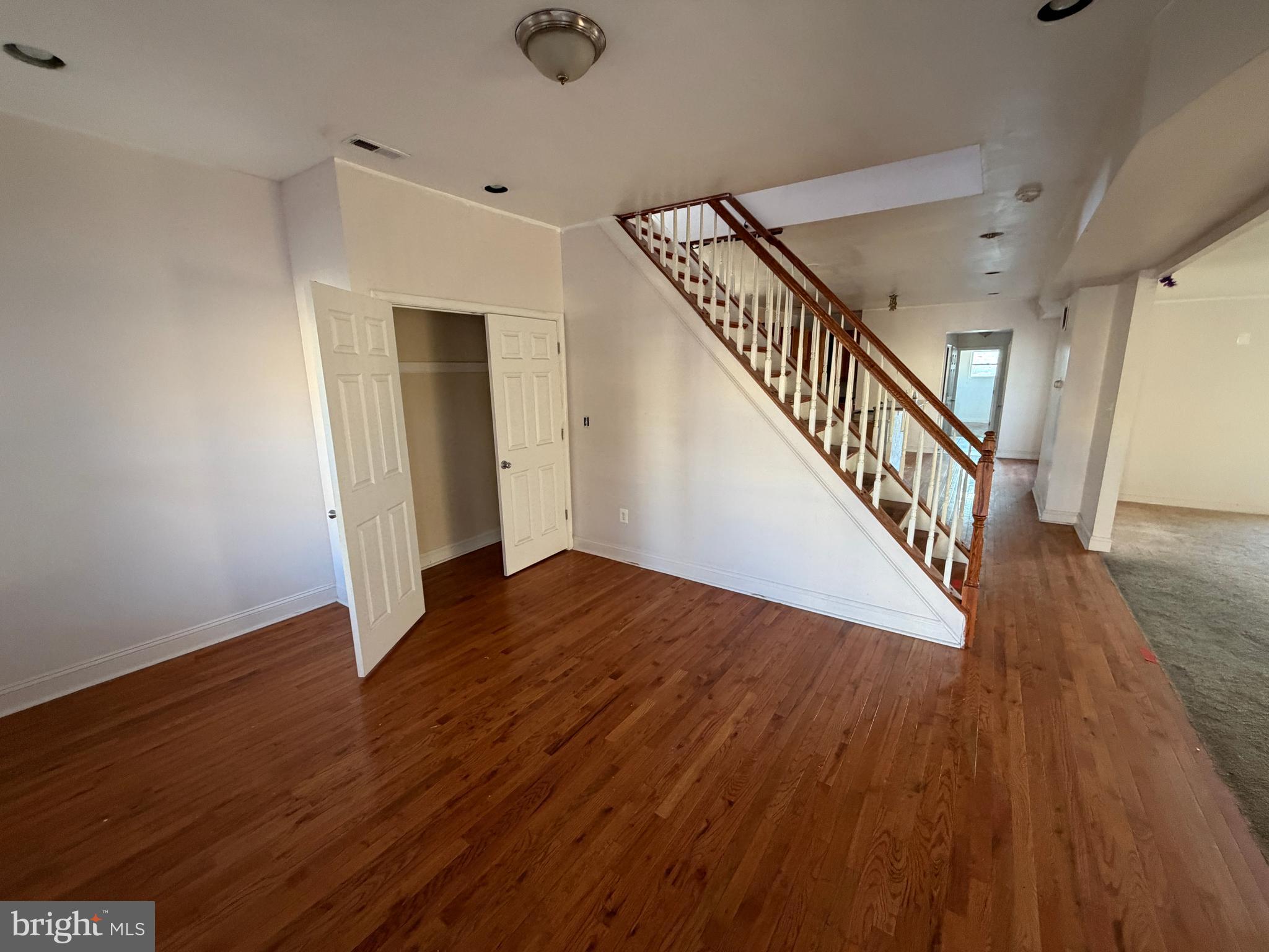 554 S LONGWOOD STREET