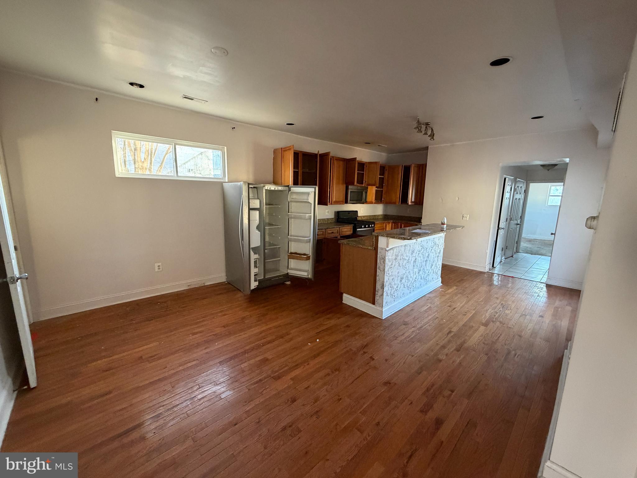 554 S LONGWOOD STREET