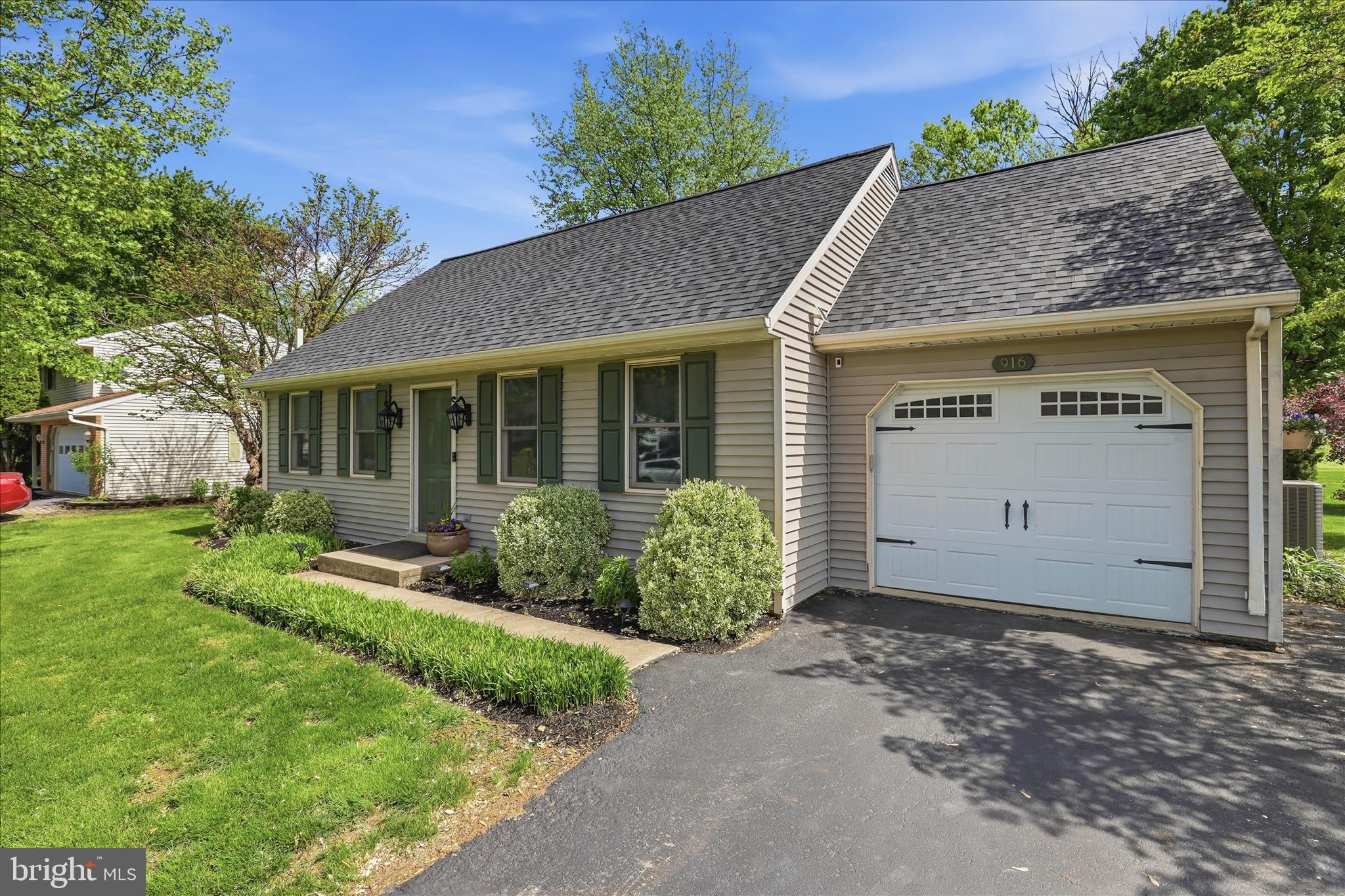 916 INDIAN SPRINGS DRIVE