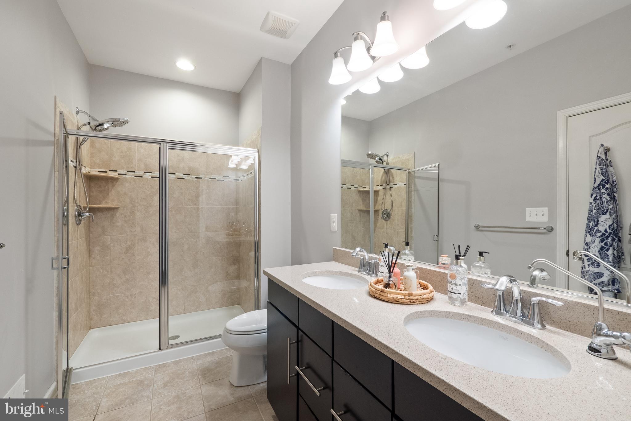 LOCUST POINT - Residential