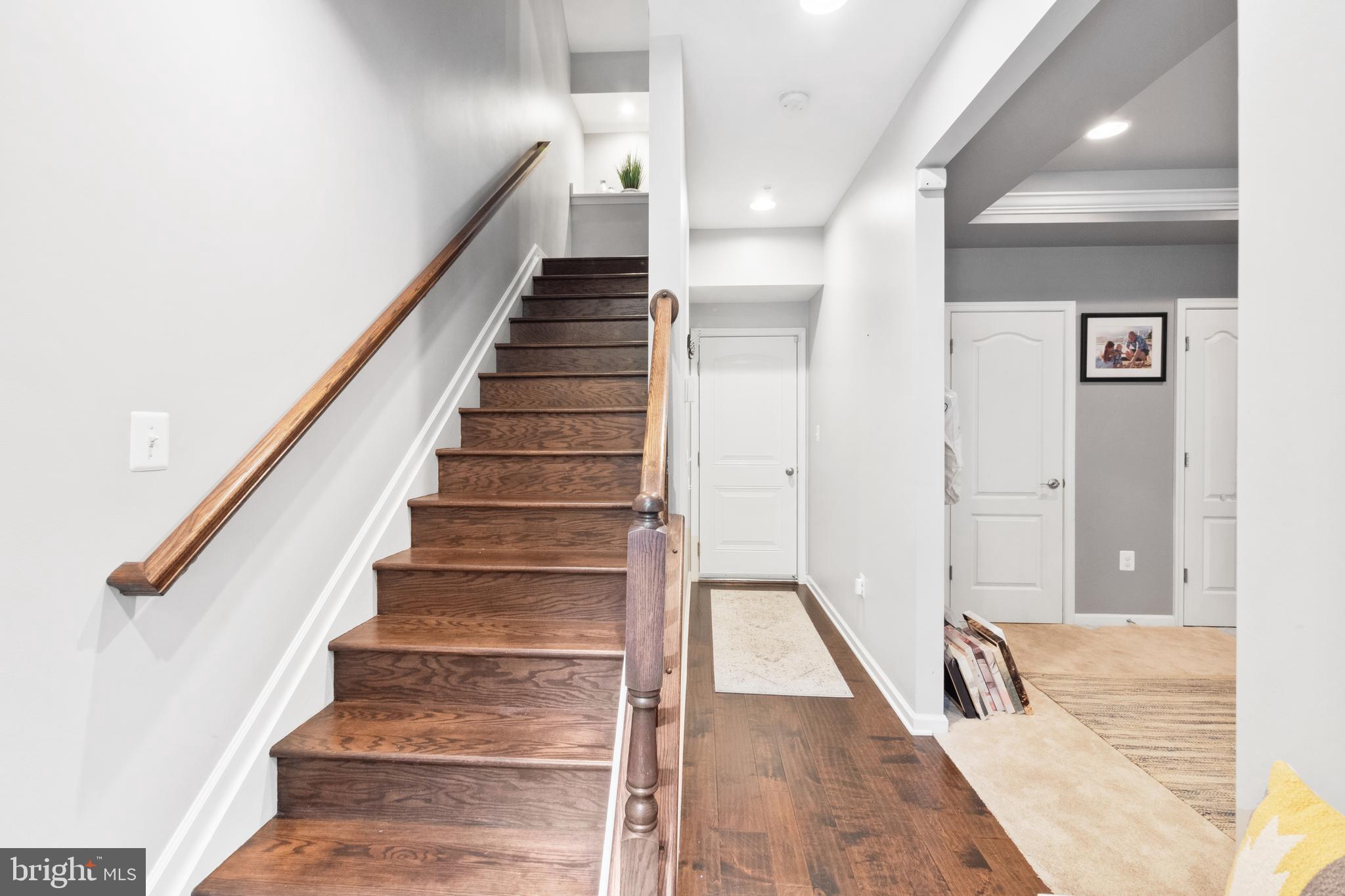 LOCUST POINT - Residential