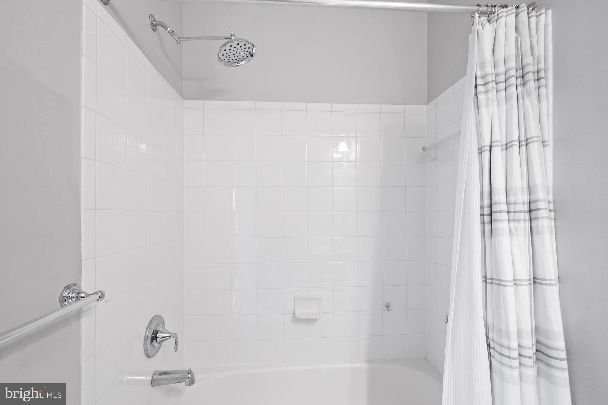 LOCUST POINT - Residential