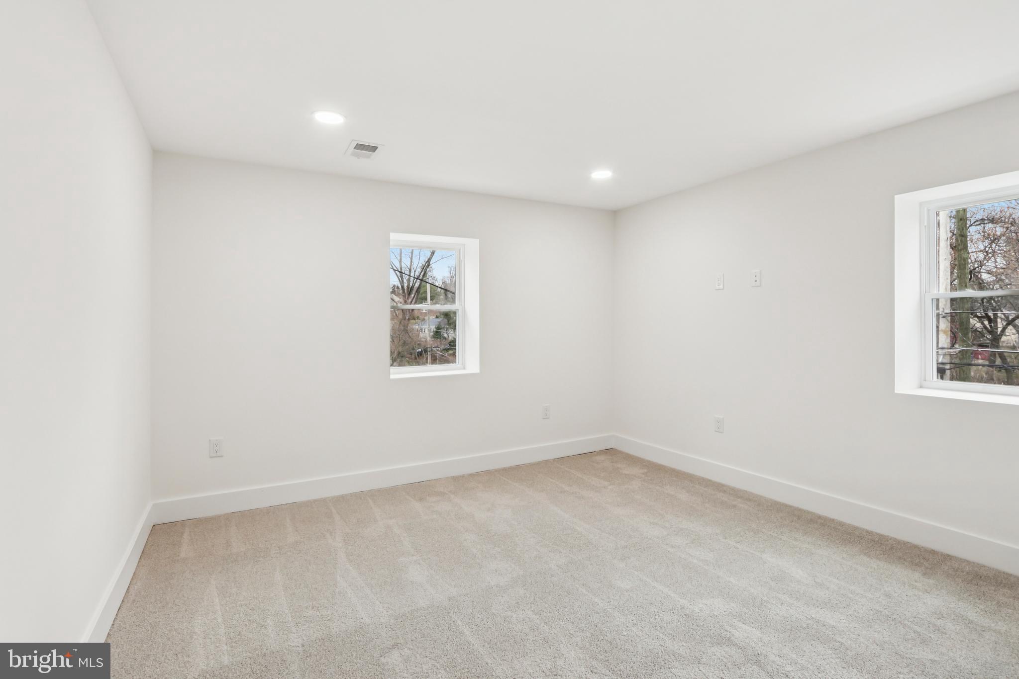 ELKINS PARK - Residential