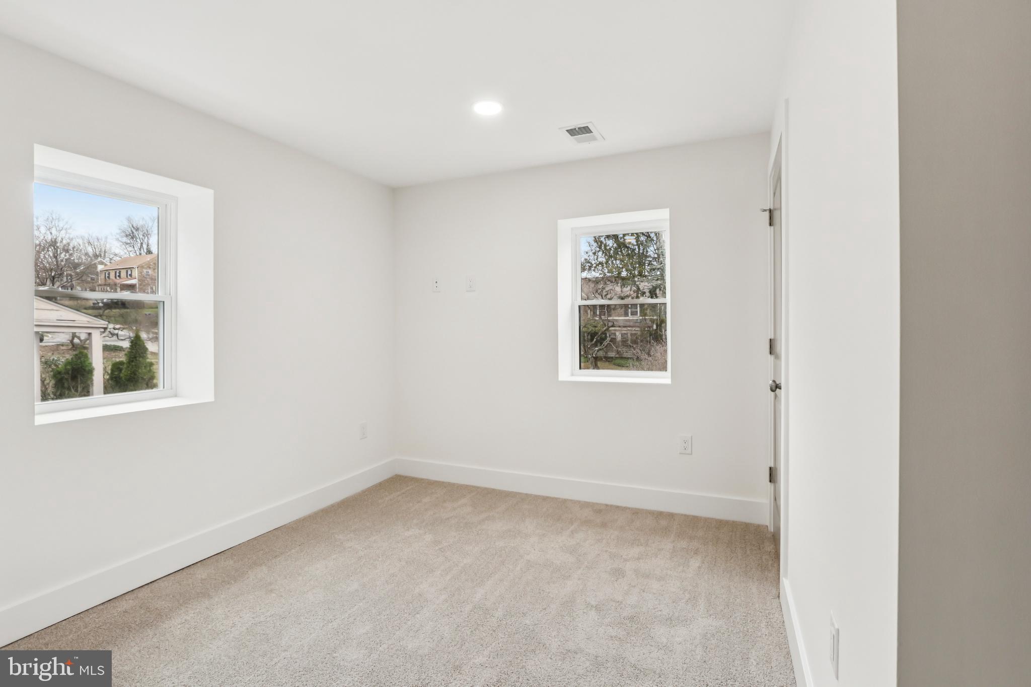 ELKINS PARK - Residential