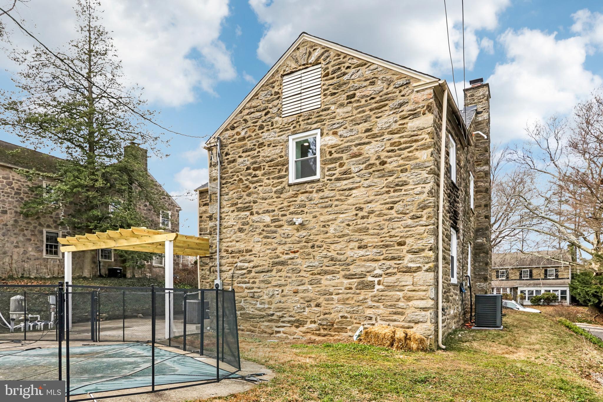 ELKINS PARK - Residential