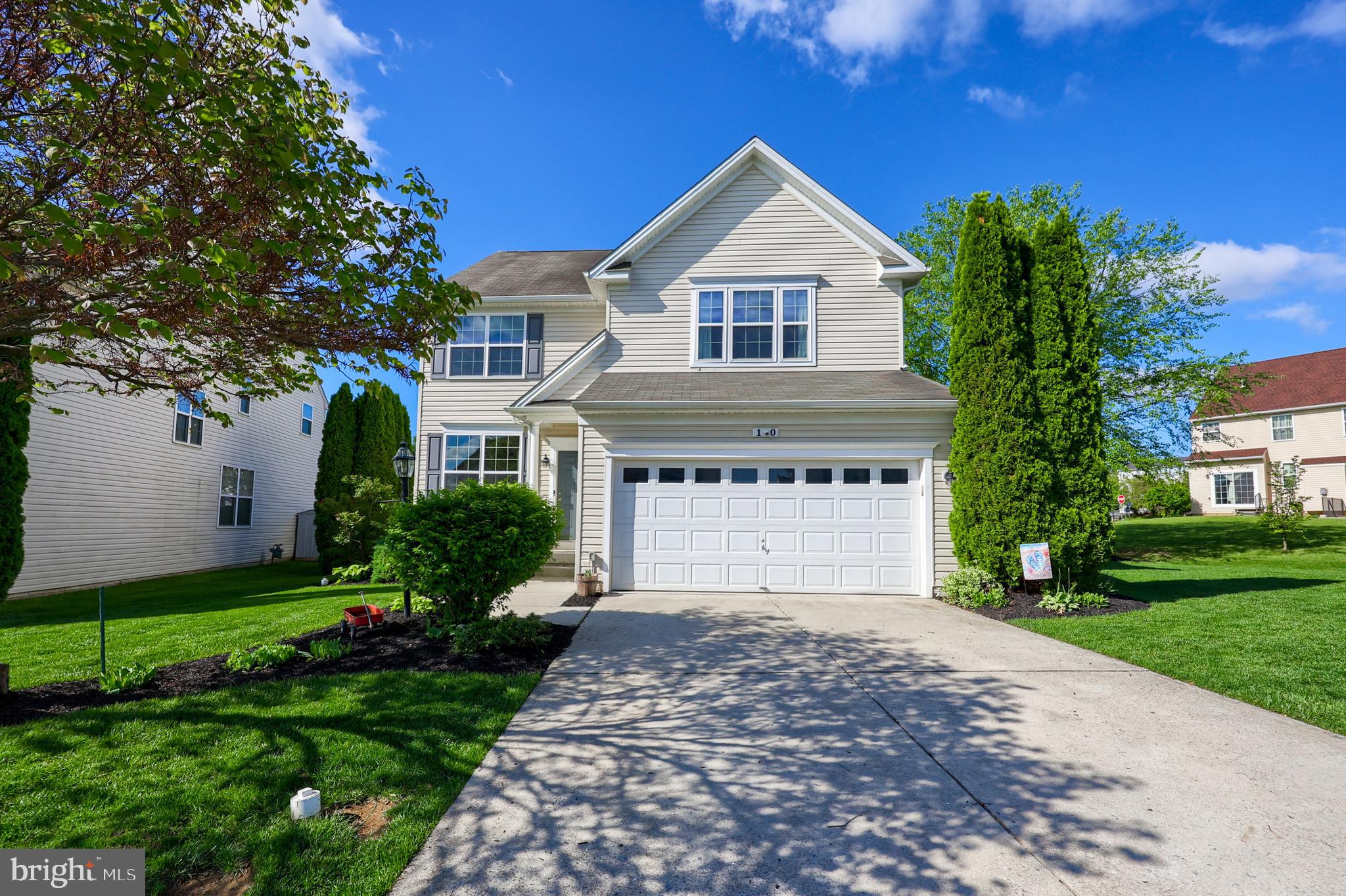 10 DESCARTES DRIVE