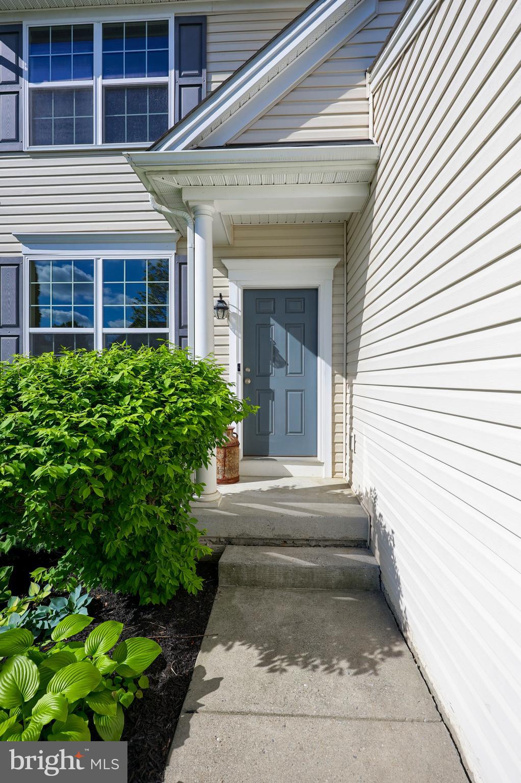 10 DESCARTES DRIVE