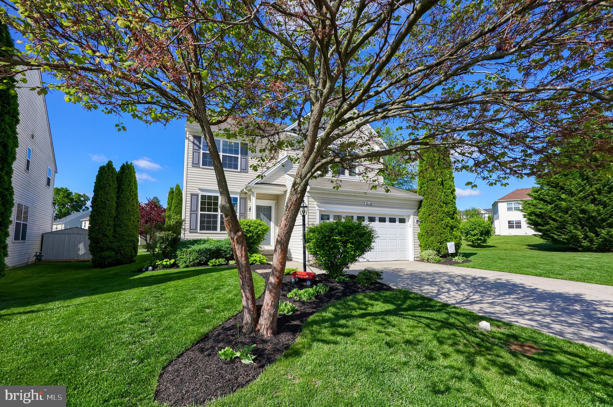 10 DESCARTES DRIVE