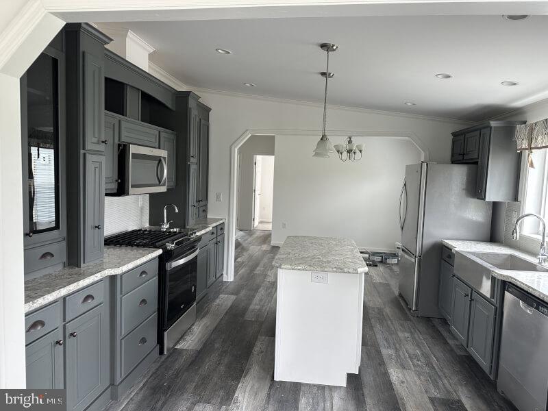 PLEASANT HILLS TR - Residential