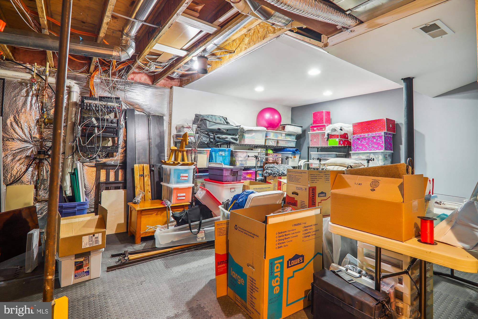 LAKELANDS - Residential