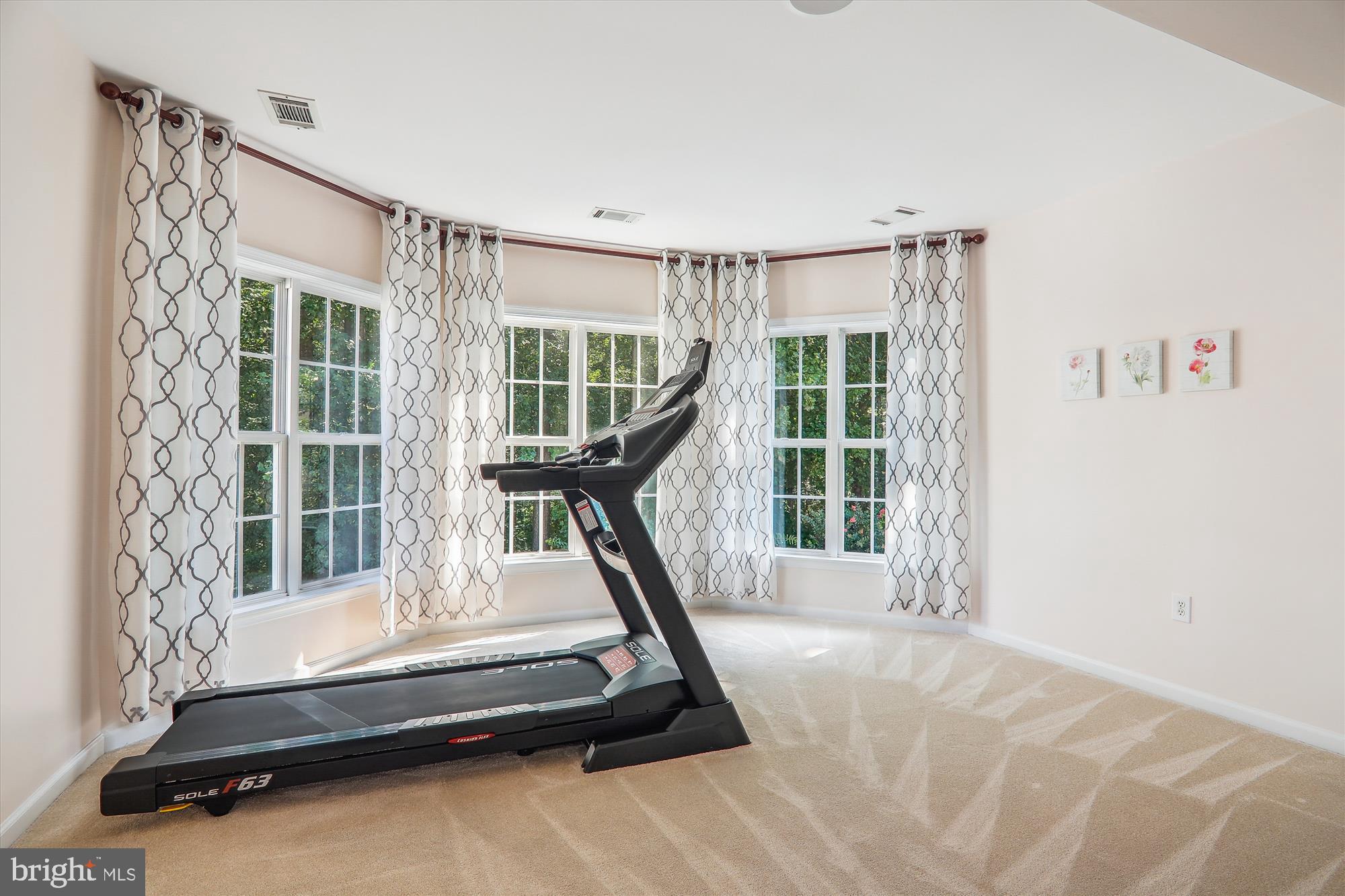 LAKELANDS - Residential