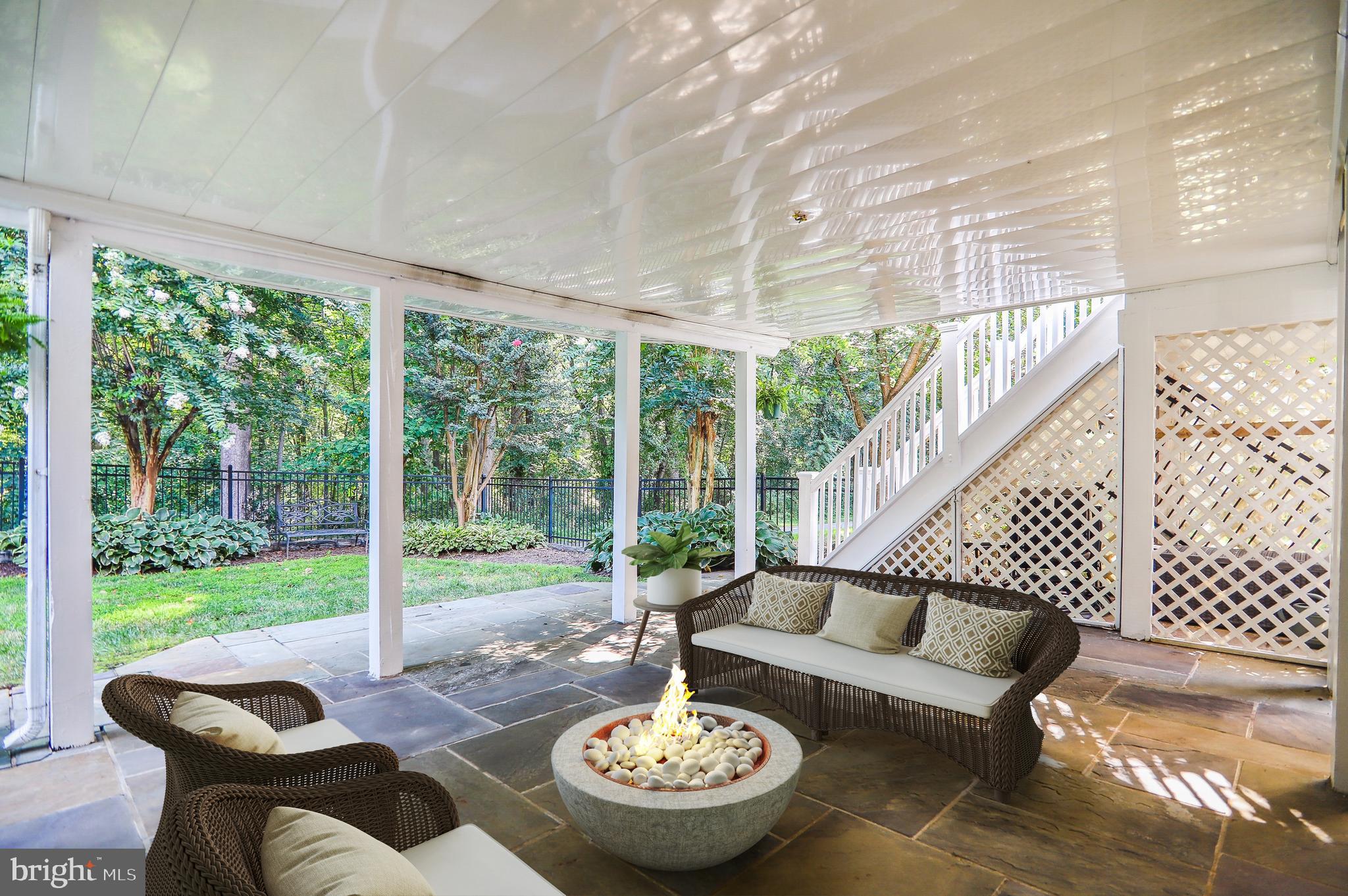 LAKELANDS - Residential