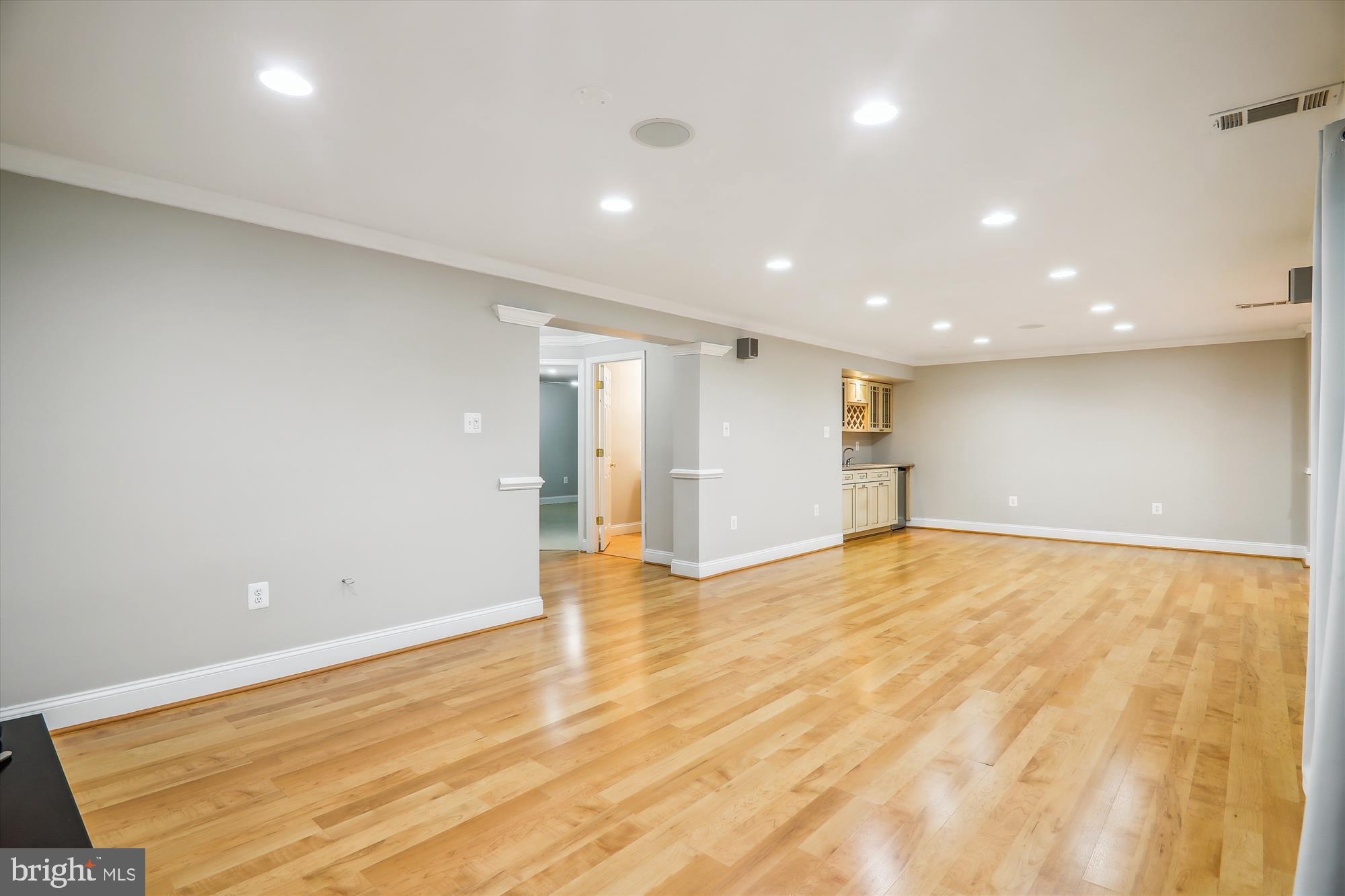 LAKELANDS - Residential