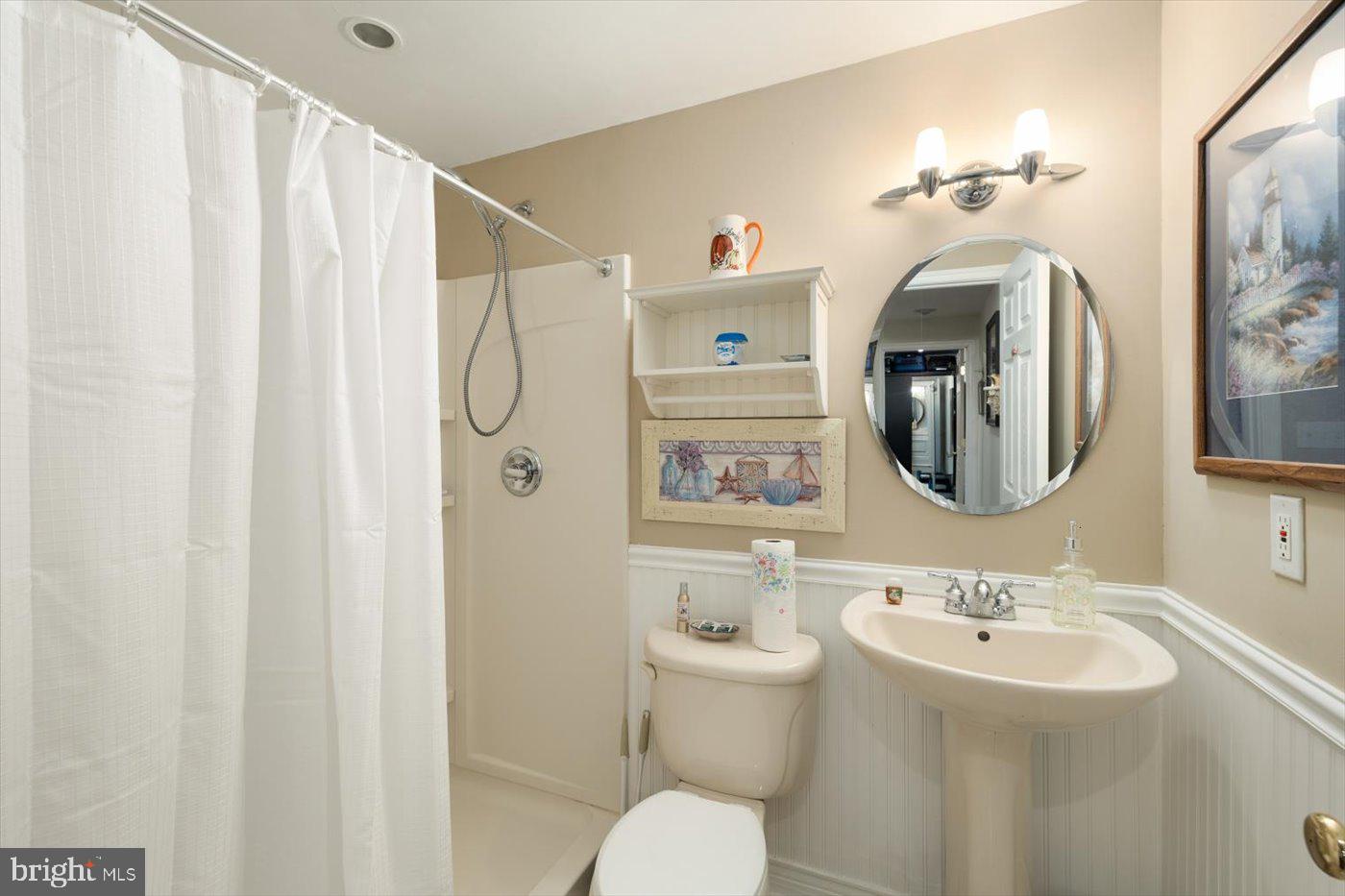 PRESIDENTIAL LAKES - Residential