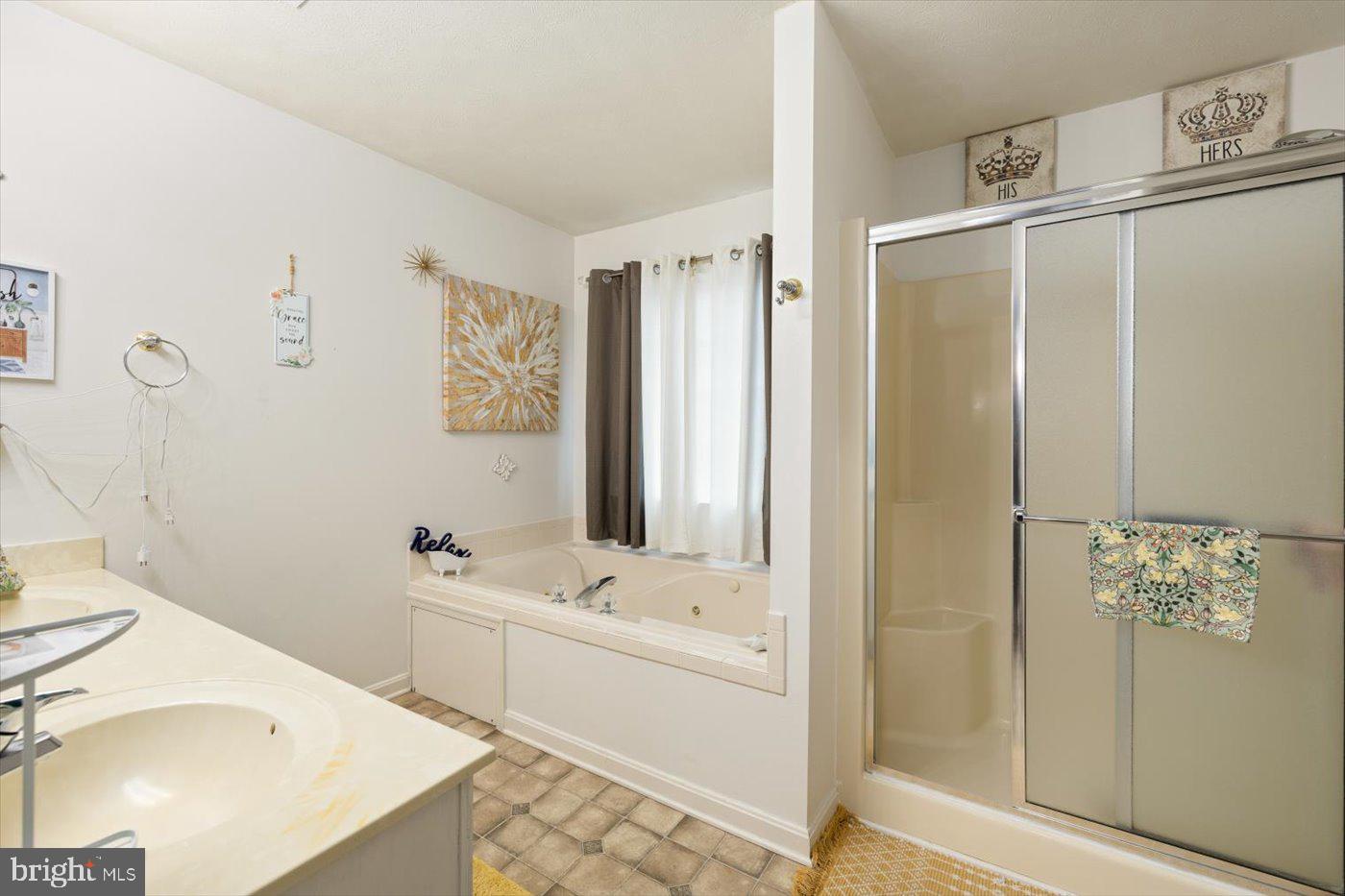 PRESIDENTIAL LAKES - Residential