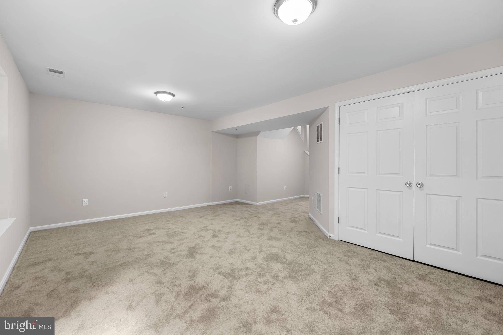 SEVEN OAKS - Residential Lease