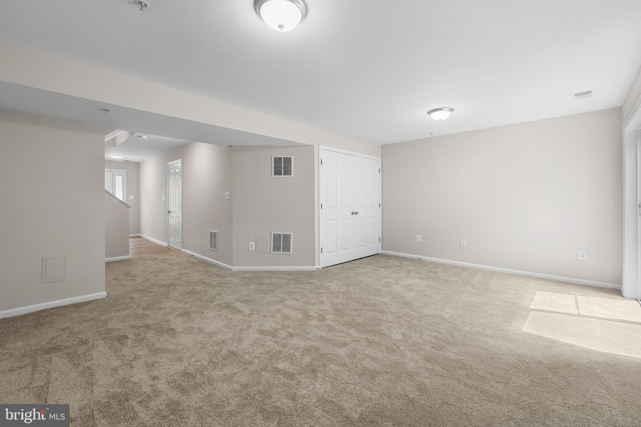 SEVEN OAKS - Residential Lease