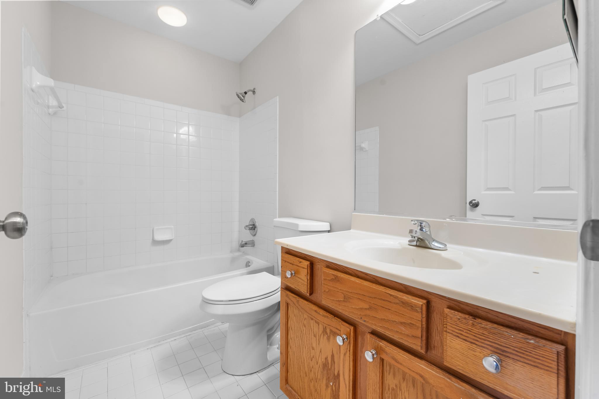 SEVEN OAKS - Residential Lease