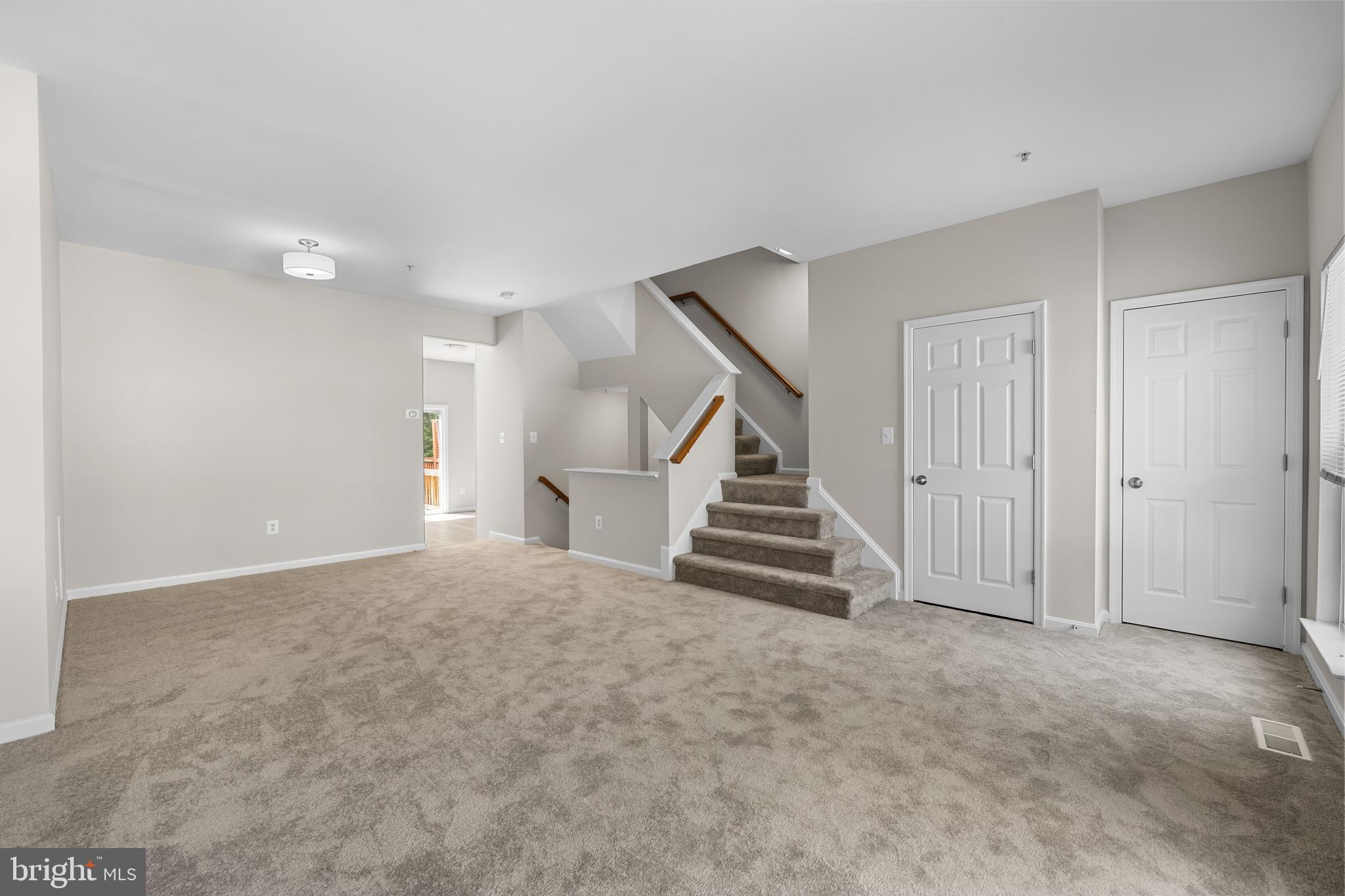 SEVEN OAKS - Residential Lease