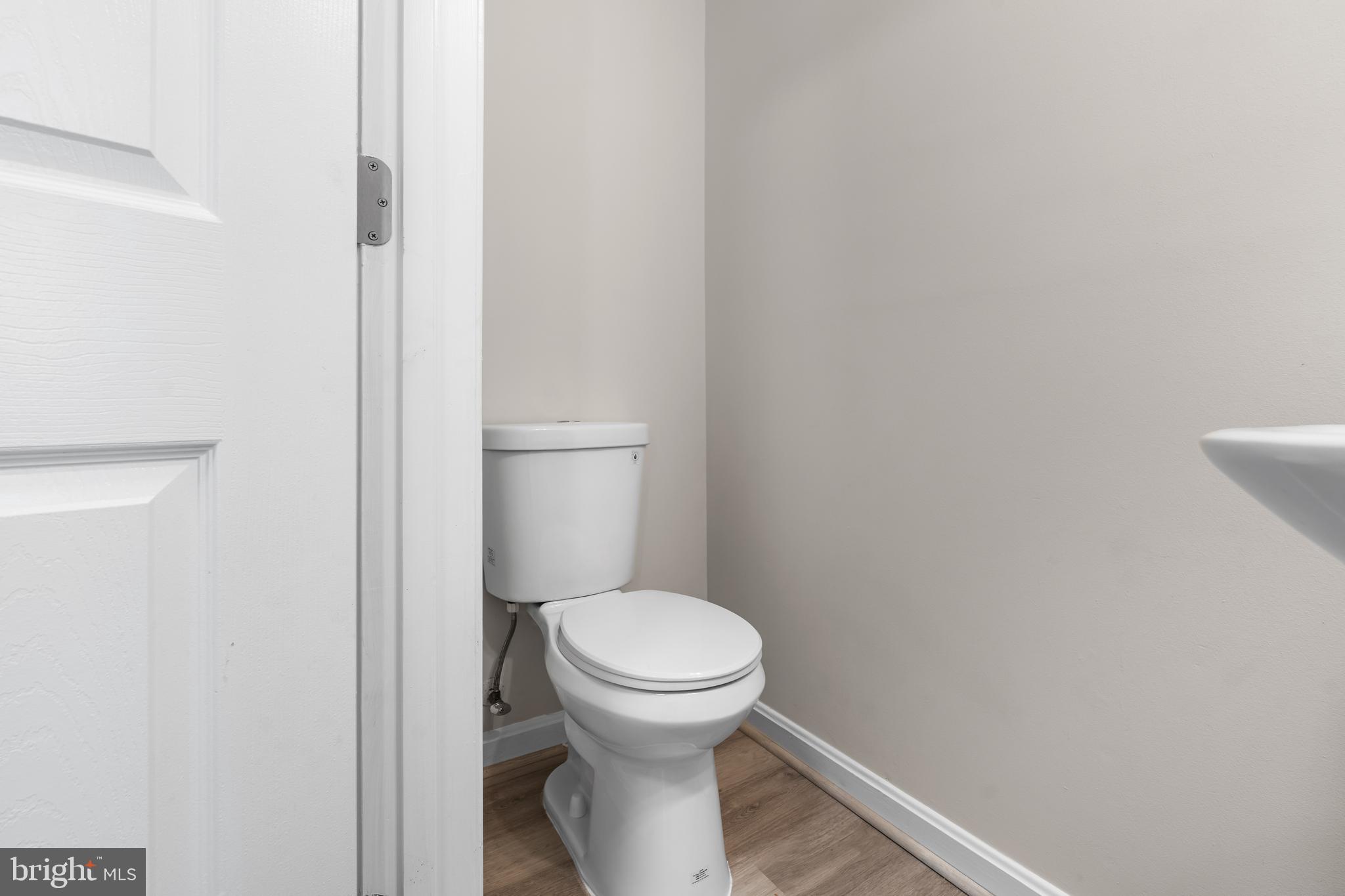 SEVEN OAKS - Residential Lease