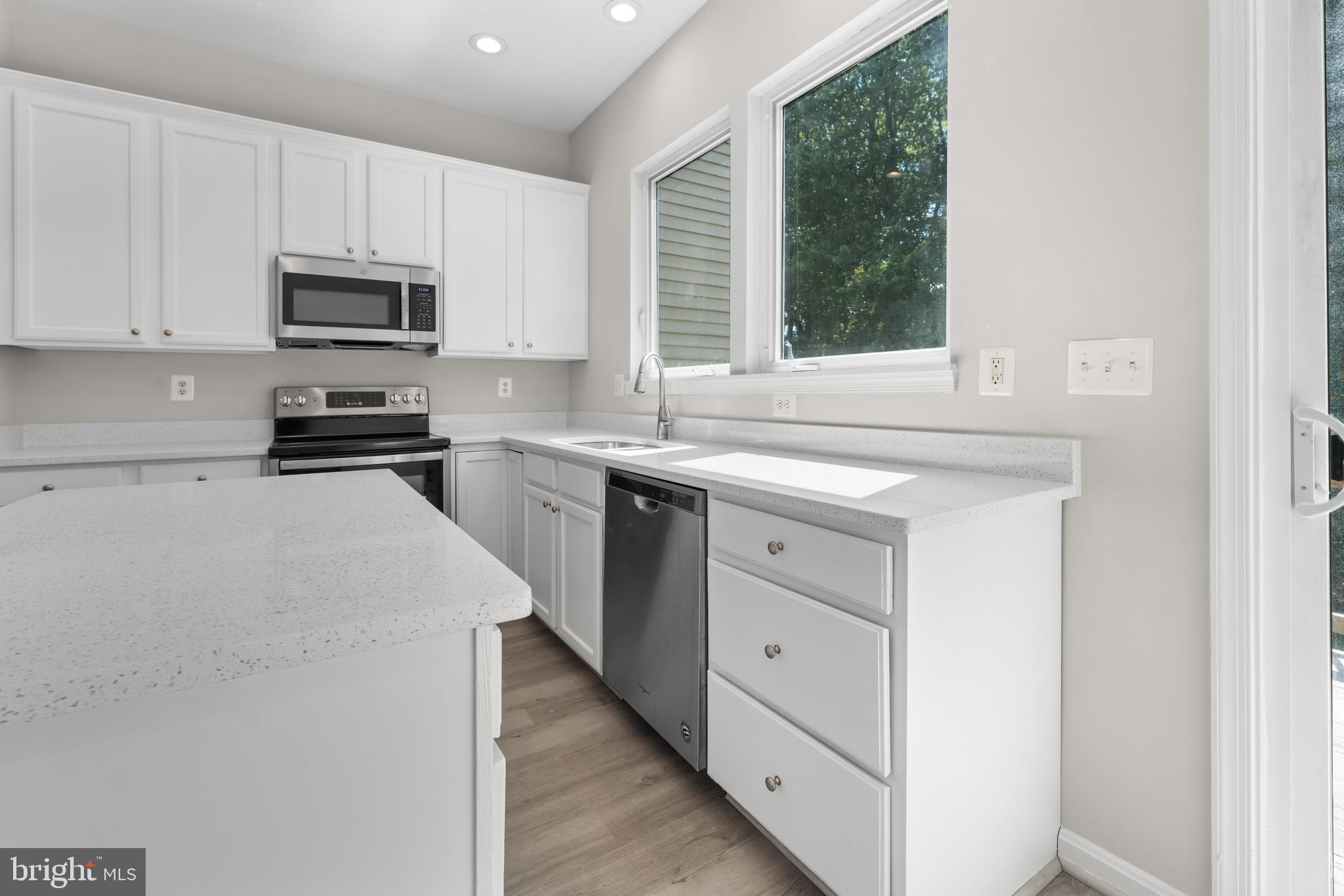 SEVEN OAKS - Residential Lease