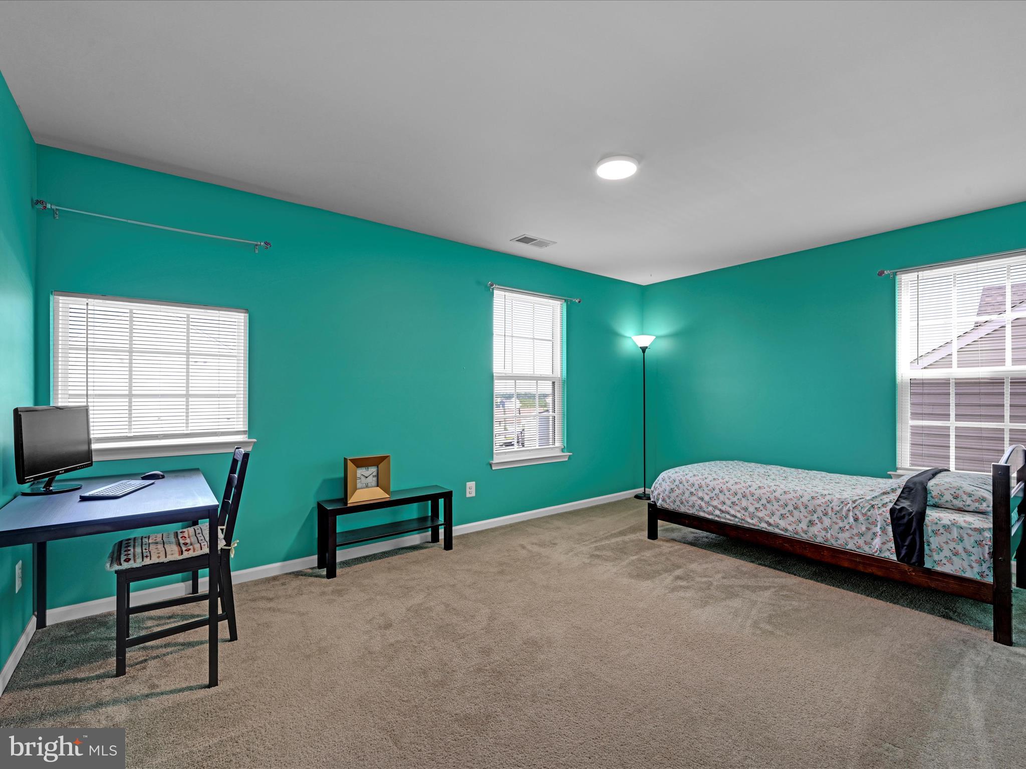 LOGANS RESERVE - Residential