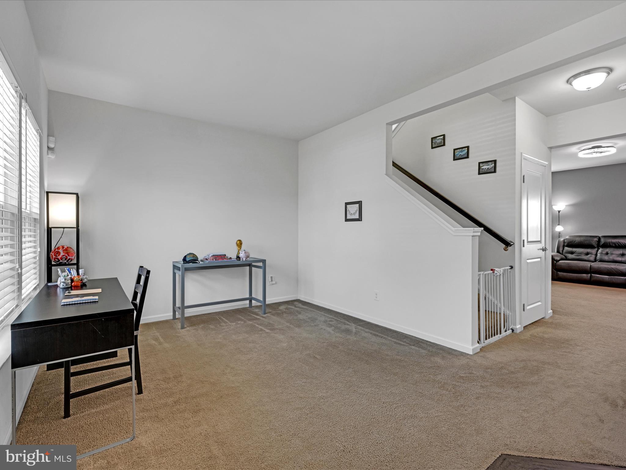 LOGANS RESERVE - Residential